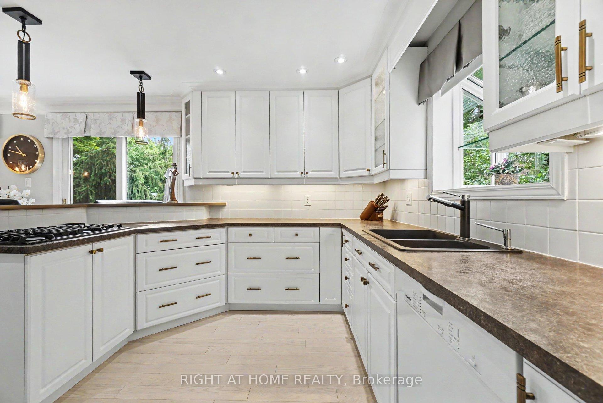 Photo 13 of 1484 Meadowbrook Road, Ottawa, Pineview — HOMEH