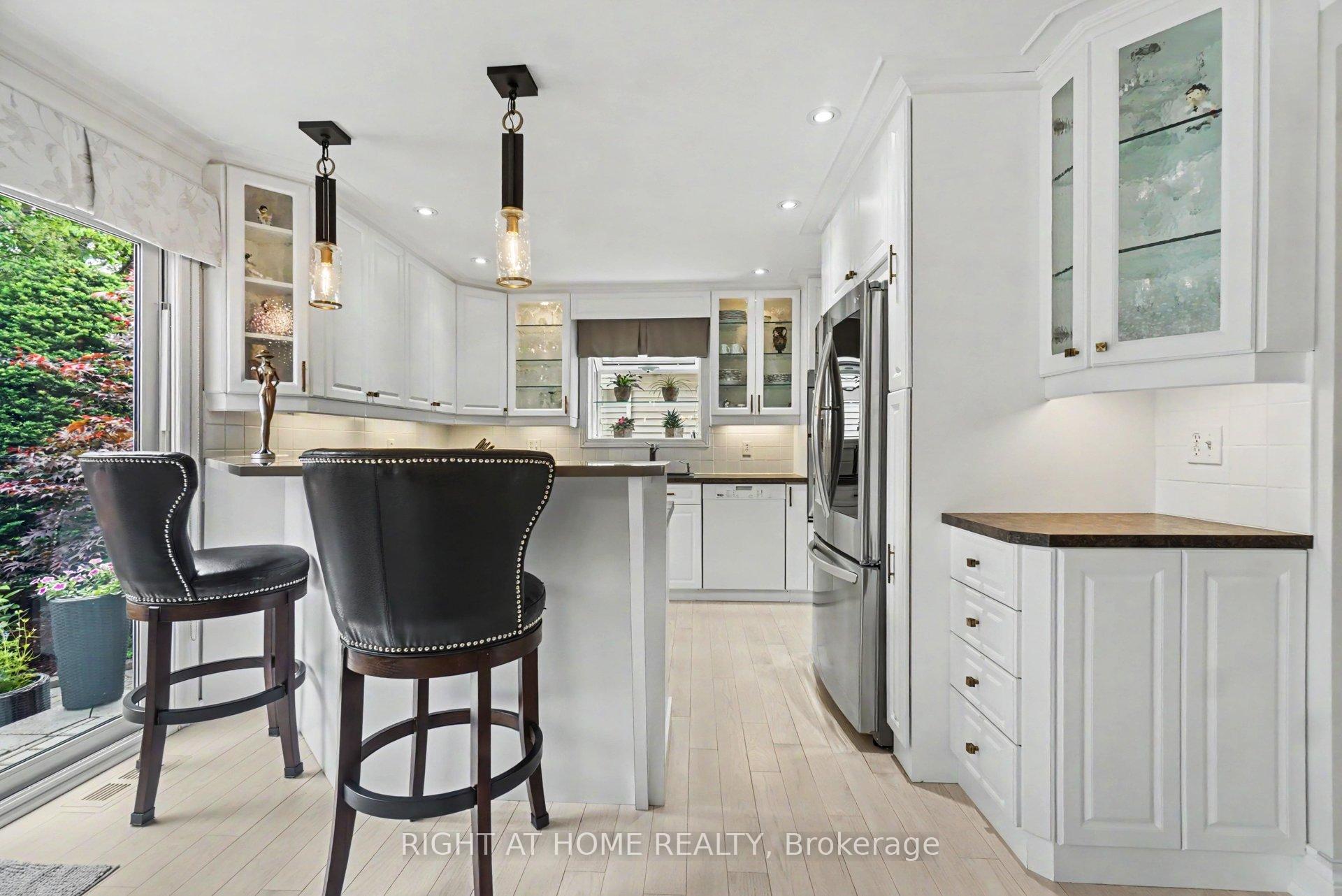 Photo 15 of 1484 Meadowbrook Road, Ottawa, Pineview — HOMEH