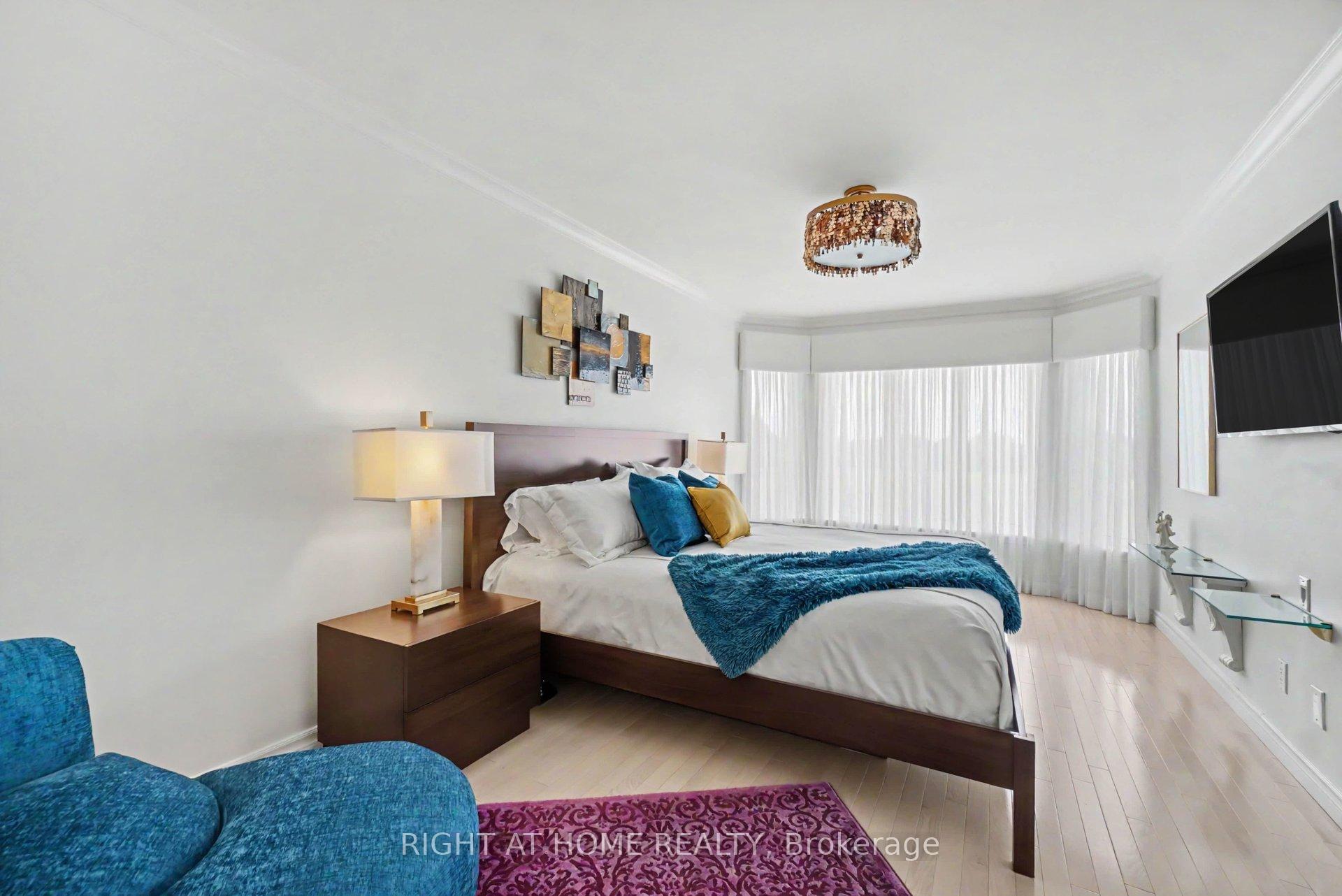 Photo 18 of 1484 Meadowbrook Road, Ottawa, Pineview — HOMEH
