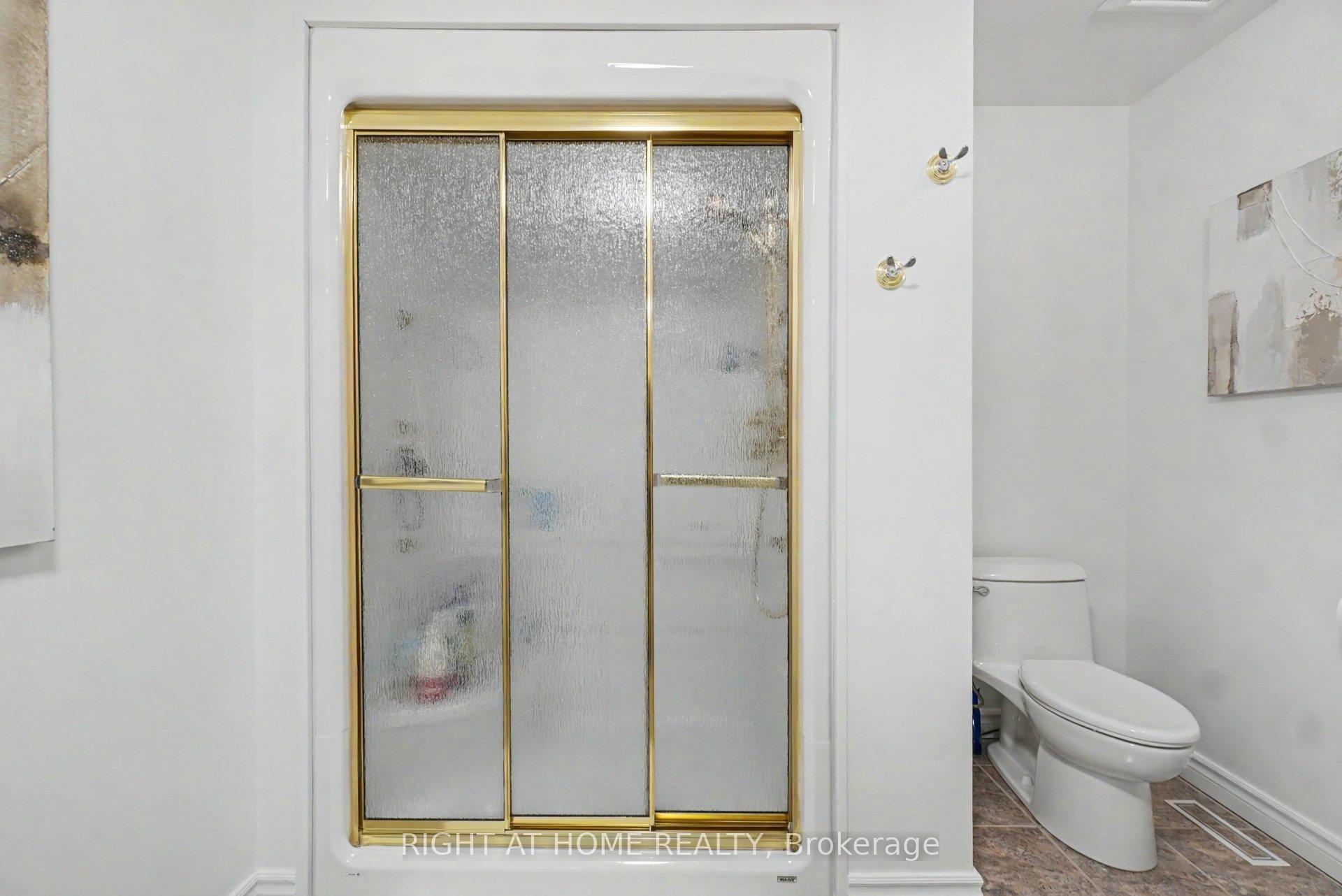 Photo 24 of 1484 Meadowbrook Road, Ottawa, Pineview — HOMEH