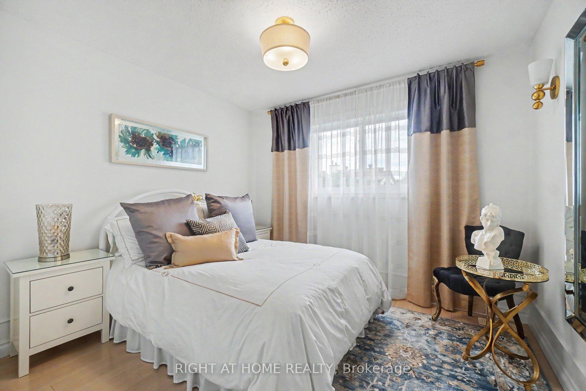 Photo 27 of 1484 Meadowbrook Road, Ottawa, Pineview — HOMEH