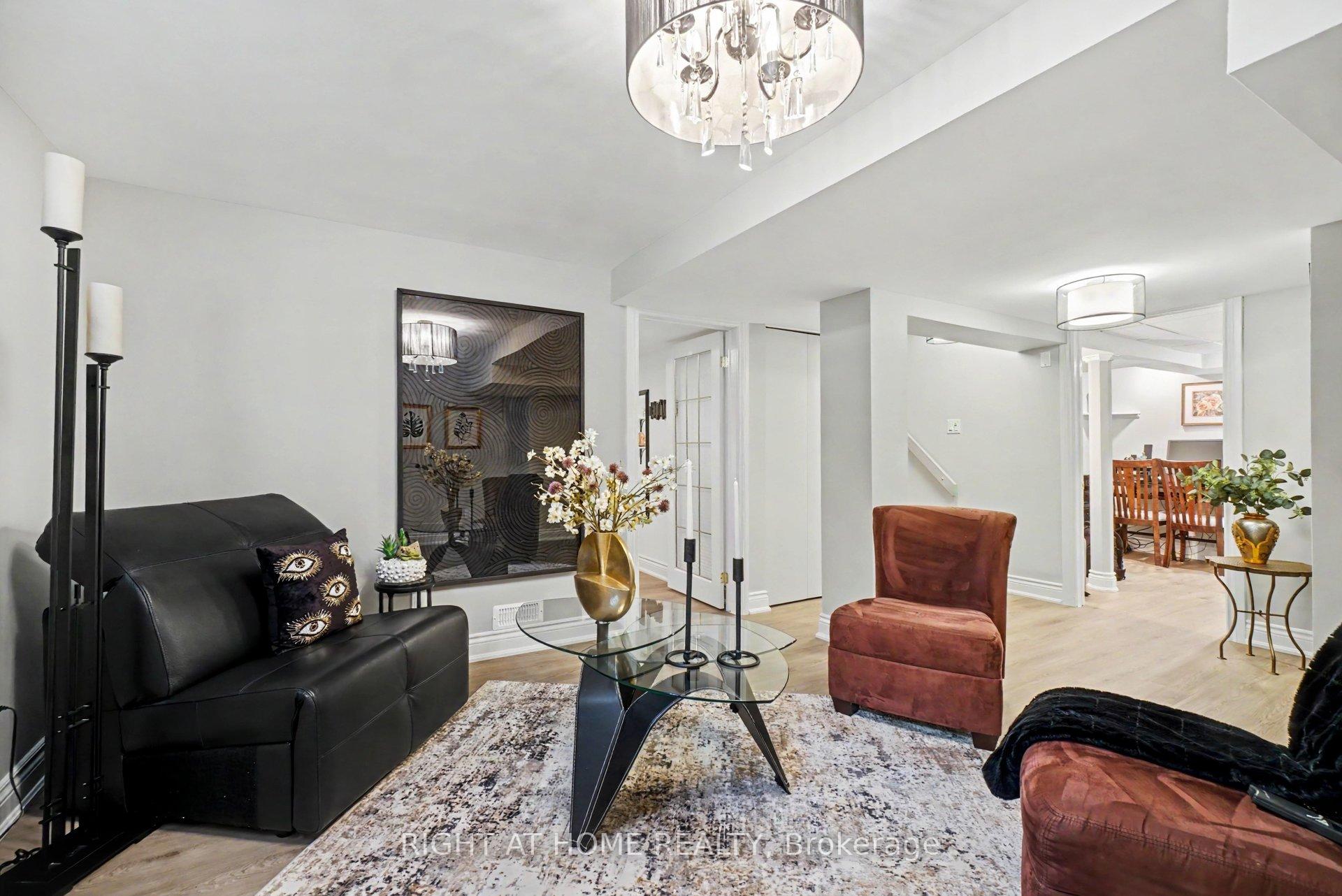 Photo 31 of 1484 Meadowbrook Road, Ottawa, Pineview — HOMEH