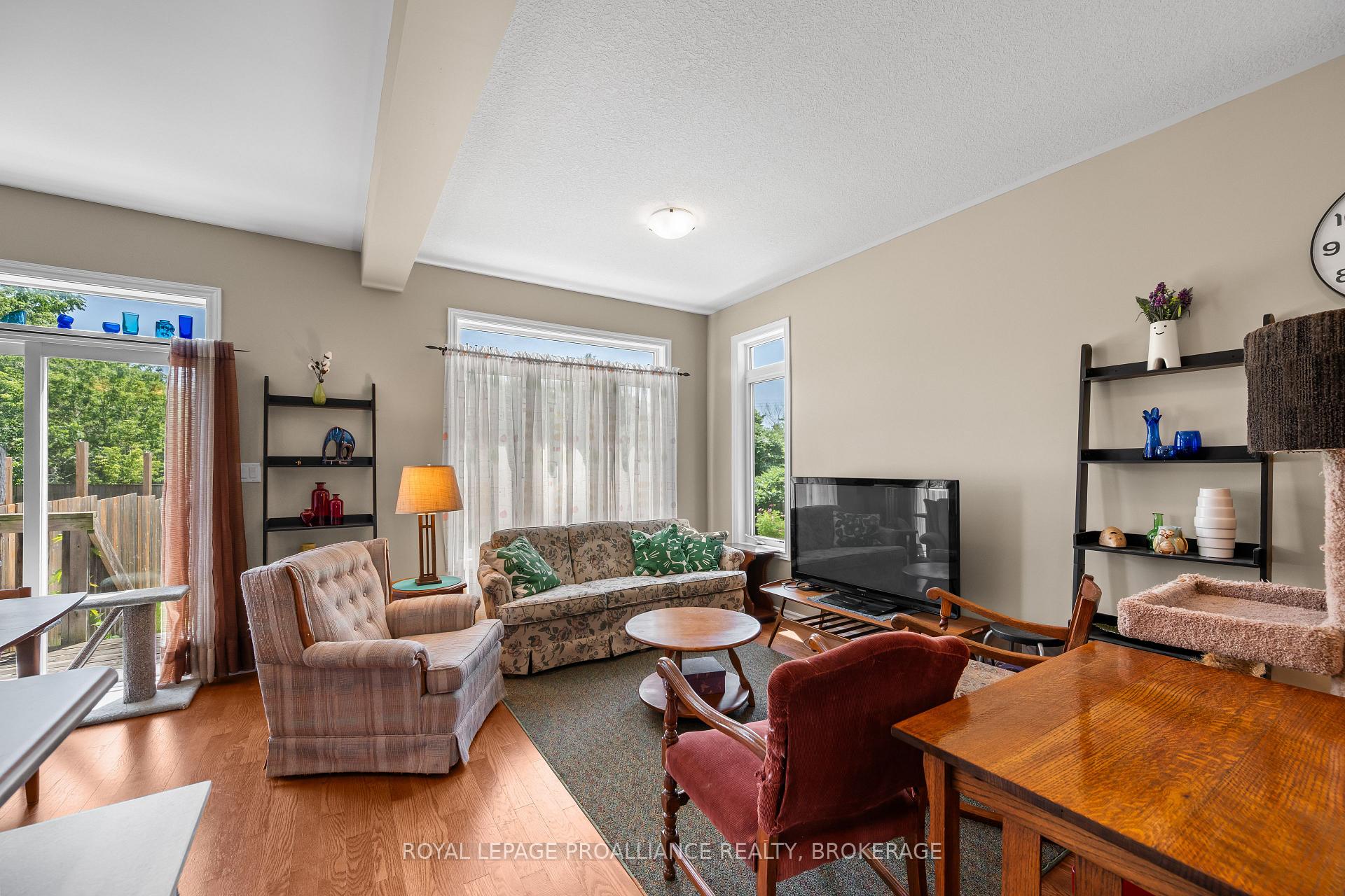 Photo 12 of 917 Blossom Street, Kingston, City Northwest — HOMEH