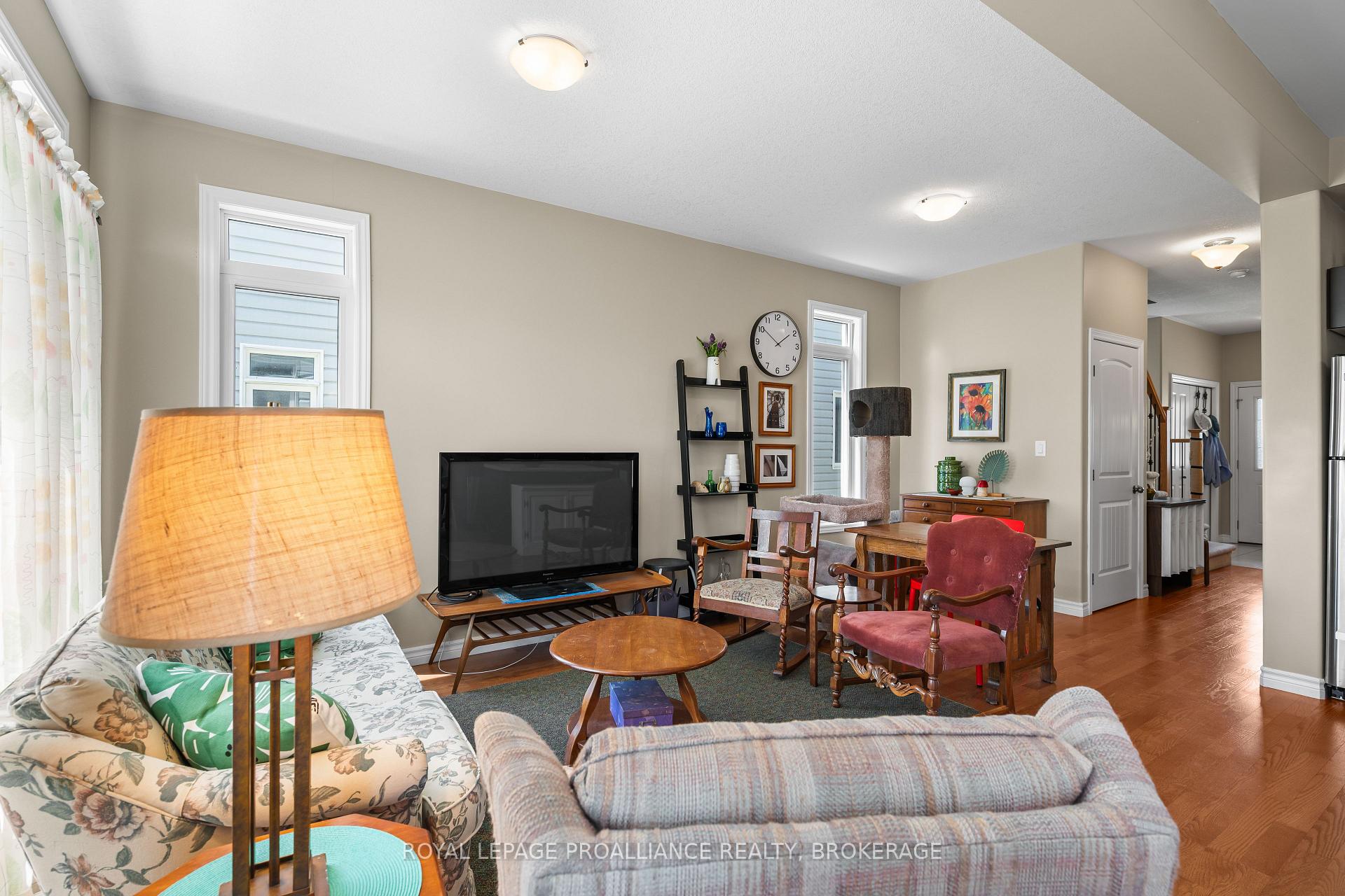 Photo 13 of 917 Blossom Street, Kingston, City Northwest — HOMEH