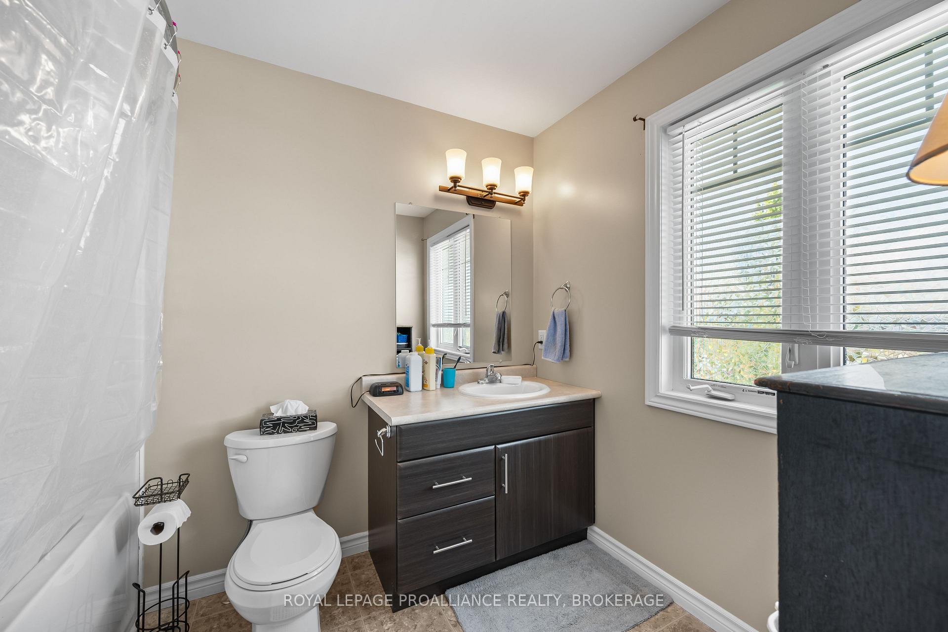 Photo 20 of 917 Blossom Street, Kingston, City Northwest — HOMEH
