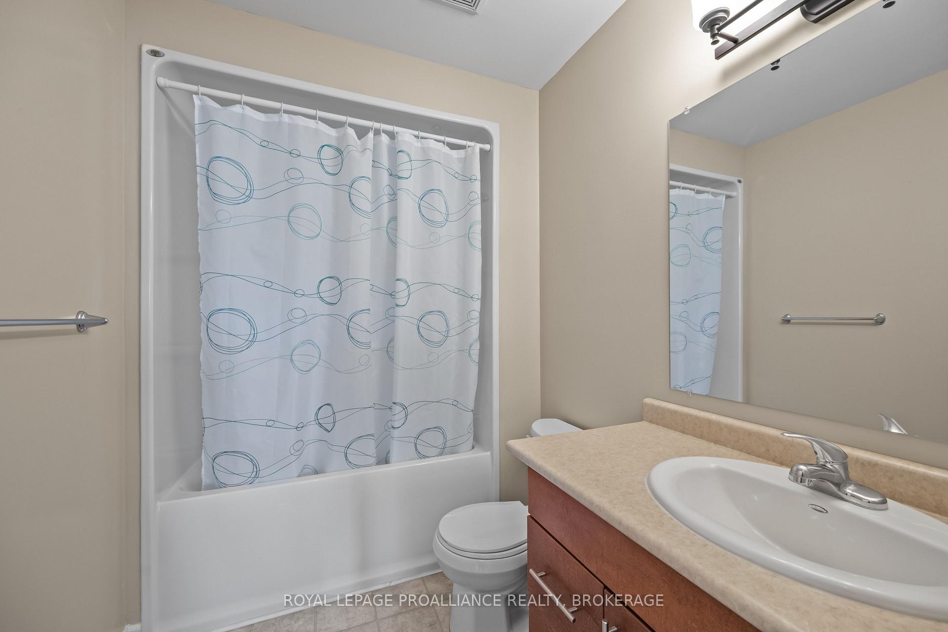 Photo 23 of 917 Blossom Street, Kingston, City Northwest — HOMEH