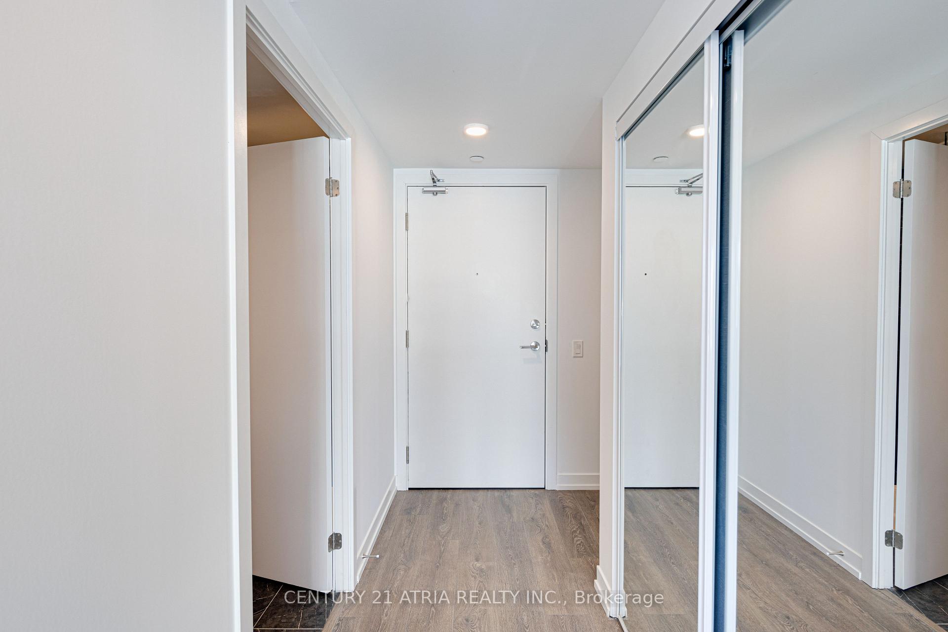 Front of Unit 1915, 82 Dalhousie Street