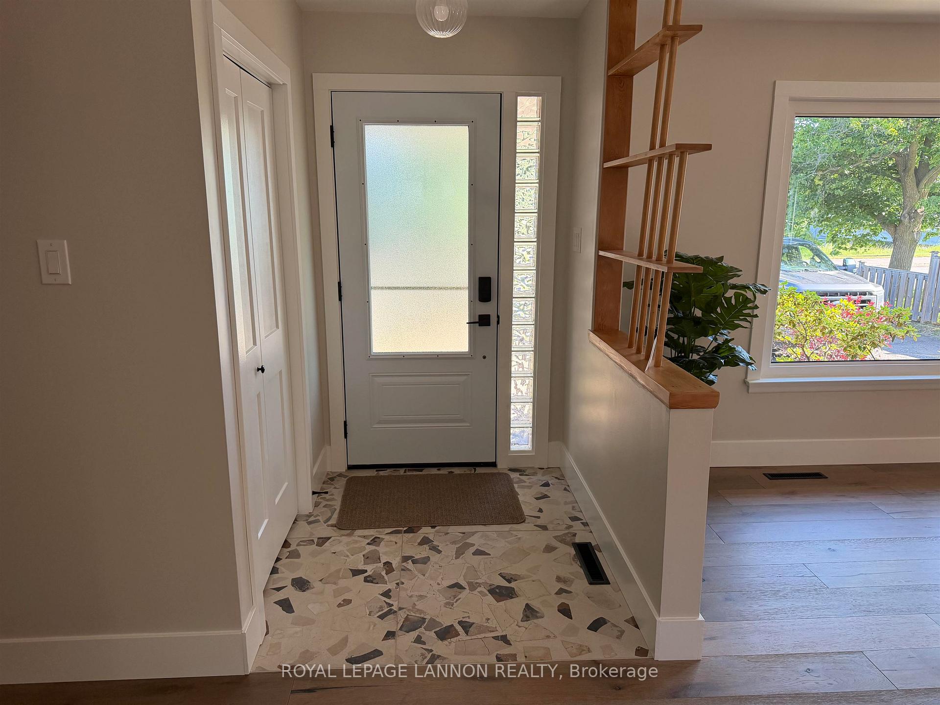Photo 13 of 104 Riverview Drive, Thunder Bay, Edgewater Park — HOMEH