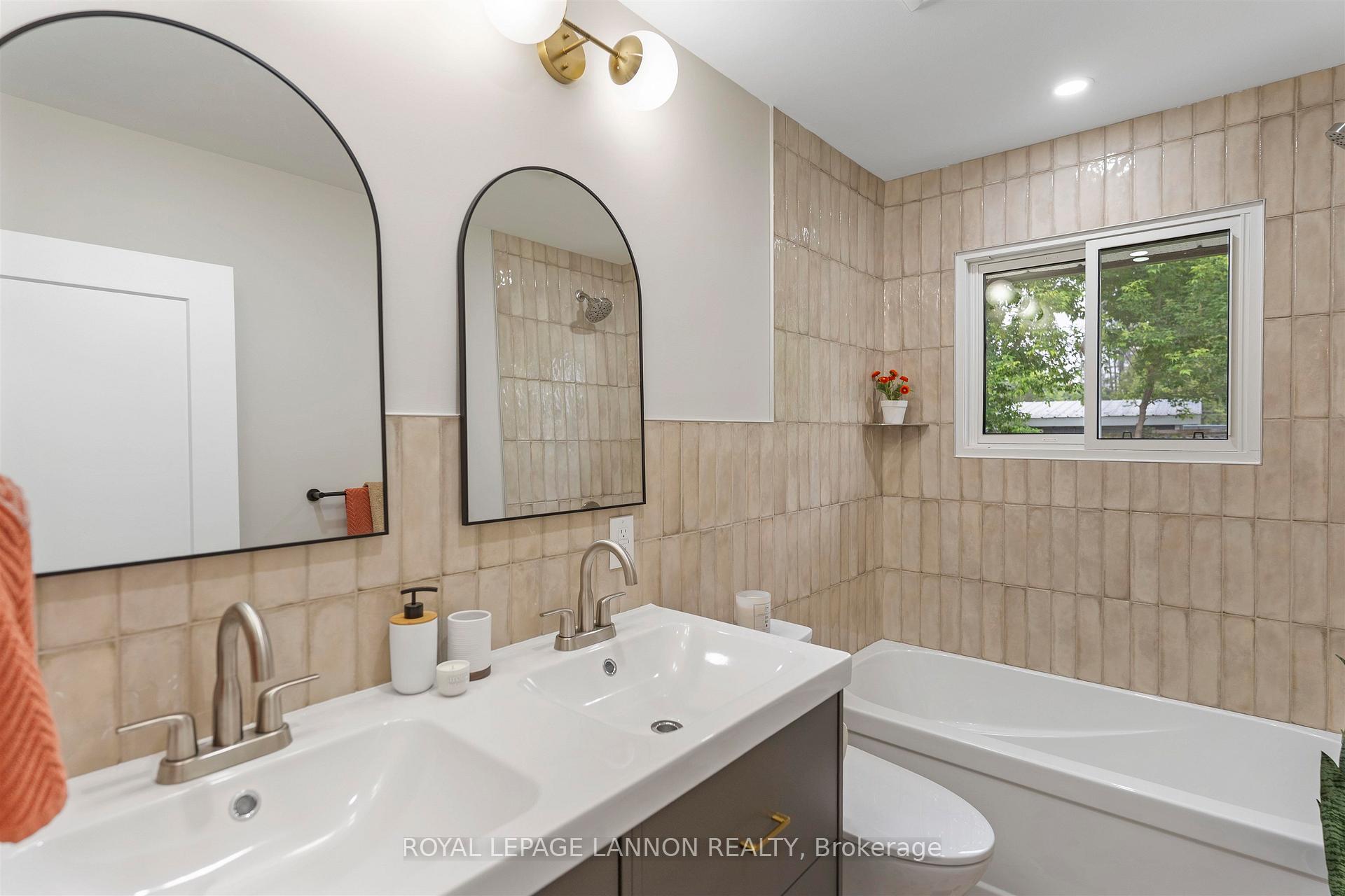 Photo 15 of 104 Riverview Drive, Thunder Bay, Edgewater Park — HOMEH