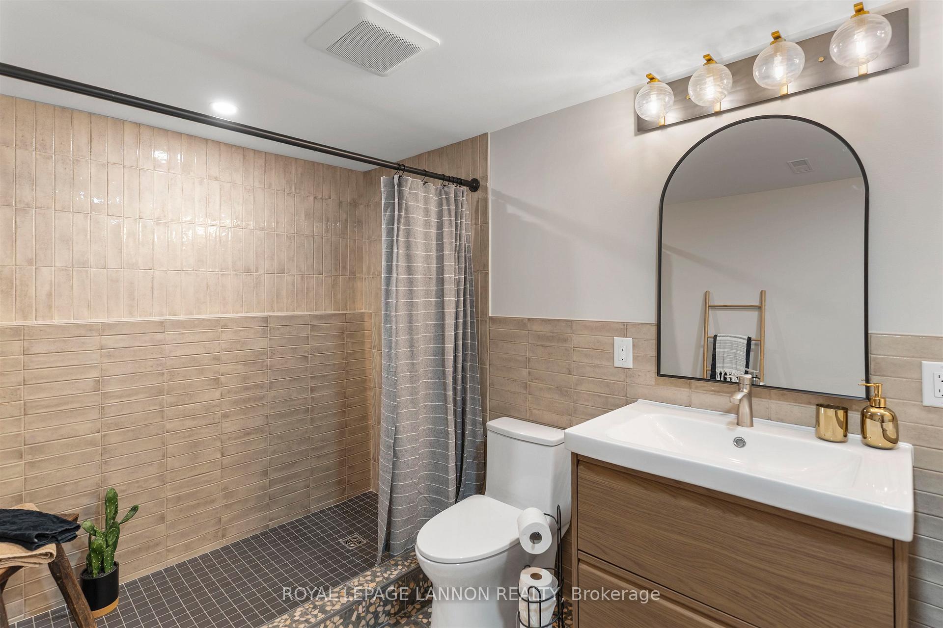 Photo 26 of 104 Riverview Drive, Thunder Bay, Edgewater Park — HOMEH