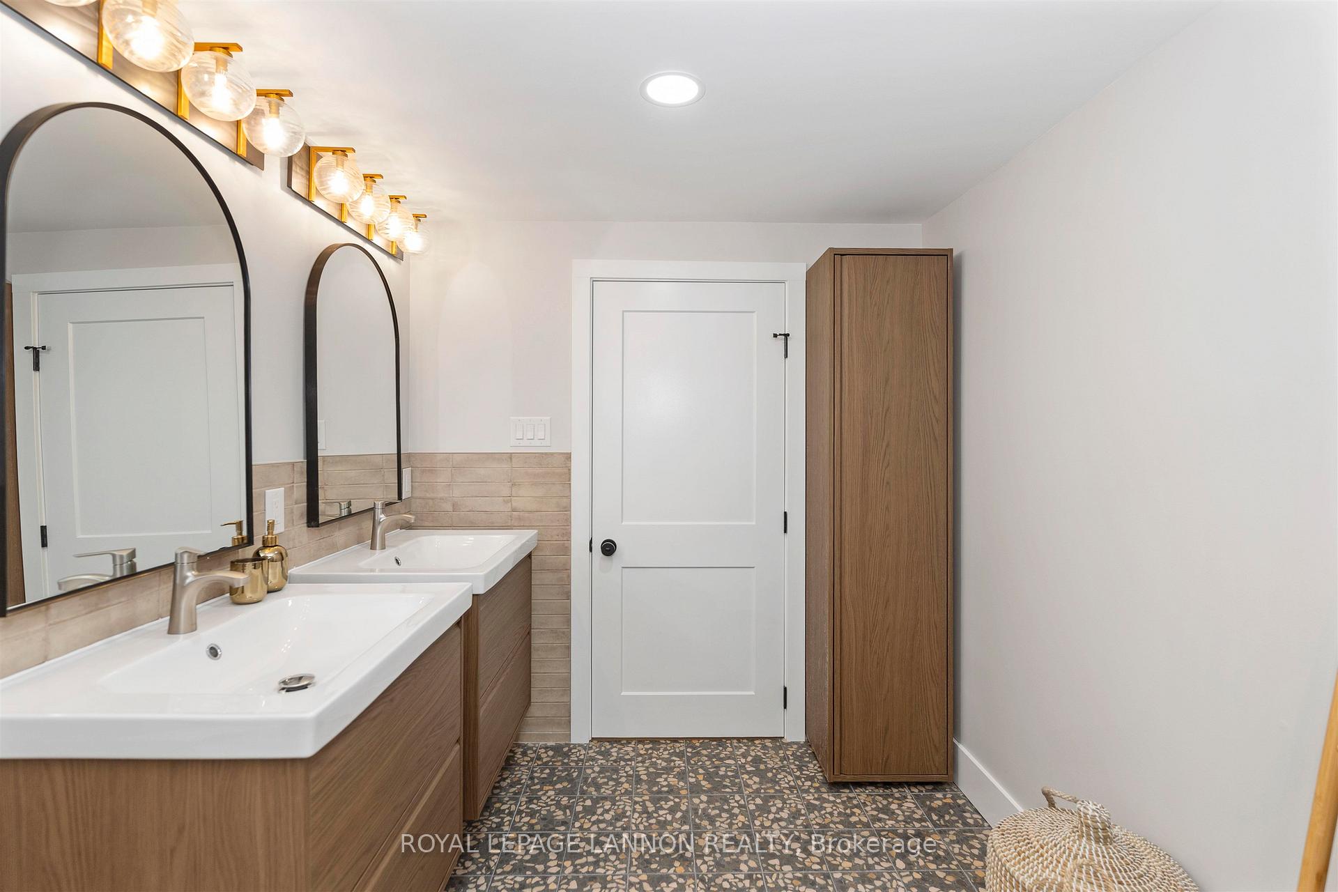Photo 29 of 104 Riverview Drive, Thunder Bay, Edgewater Park — HOMEH