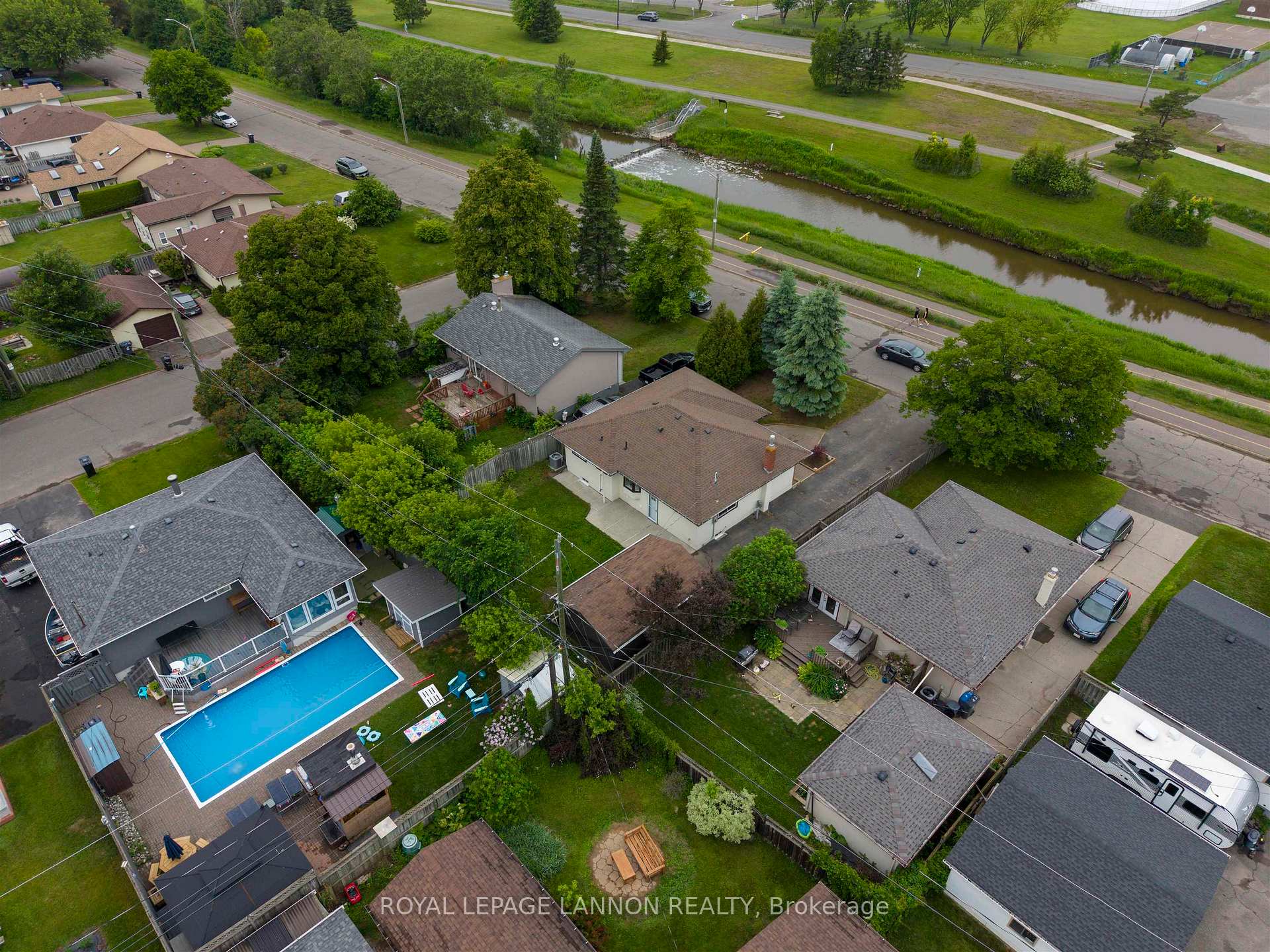Photo 41 of 104 Riverview Drive, Thunder Bay, Edgewater Park — HOMEH