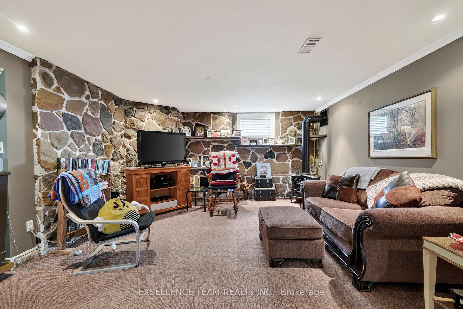Photo 29 of 1120 Lasalle Road, Cornwall, Cornwall — HOMEH