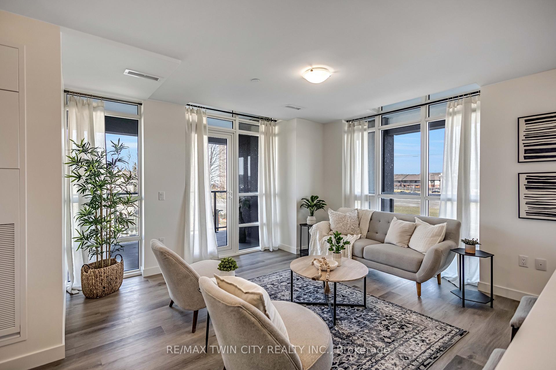 Photo 6 of Unit 212, 461 Green Road, Hamilton, Lakeshore — HOMEH