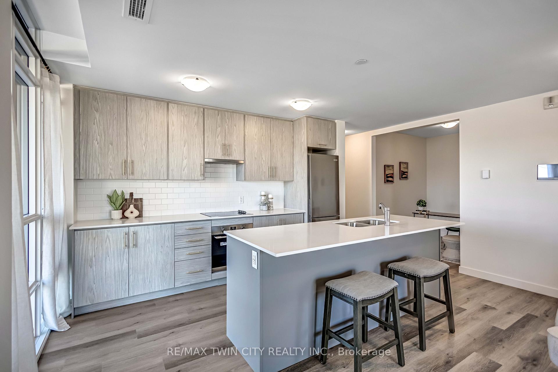 Photo 9 of Unit 212, 461 Green Road, Hamilton, Lakeshore — HOMEH