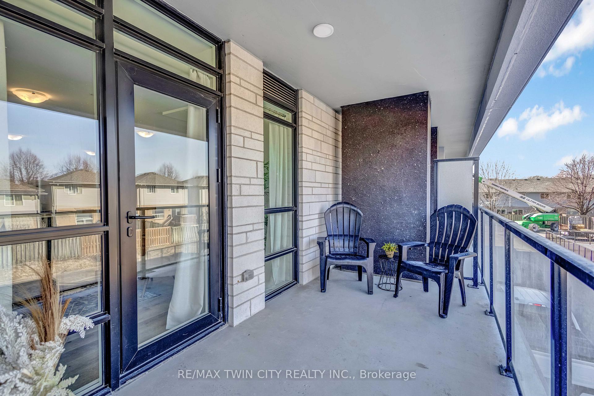 Photo 13 of Unit 212, 461 Green Road, Hamilton, Lakeshore — HOMEH