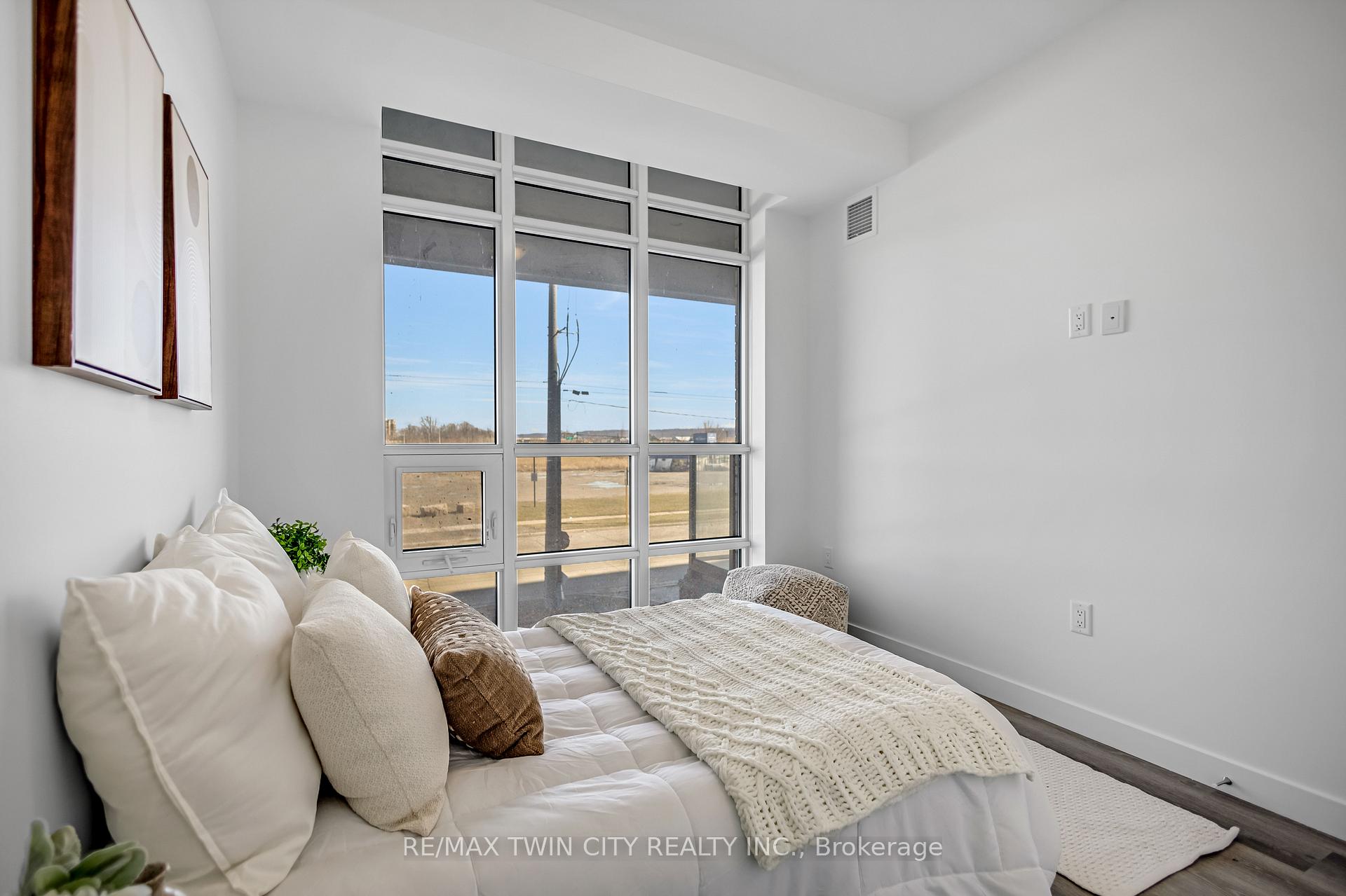 Photo 22 of Unit 212, 461 Green Road, Hamilton, Lakeshore — HOMEH