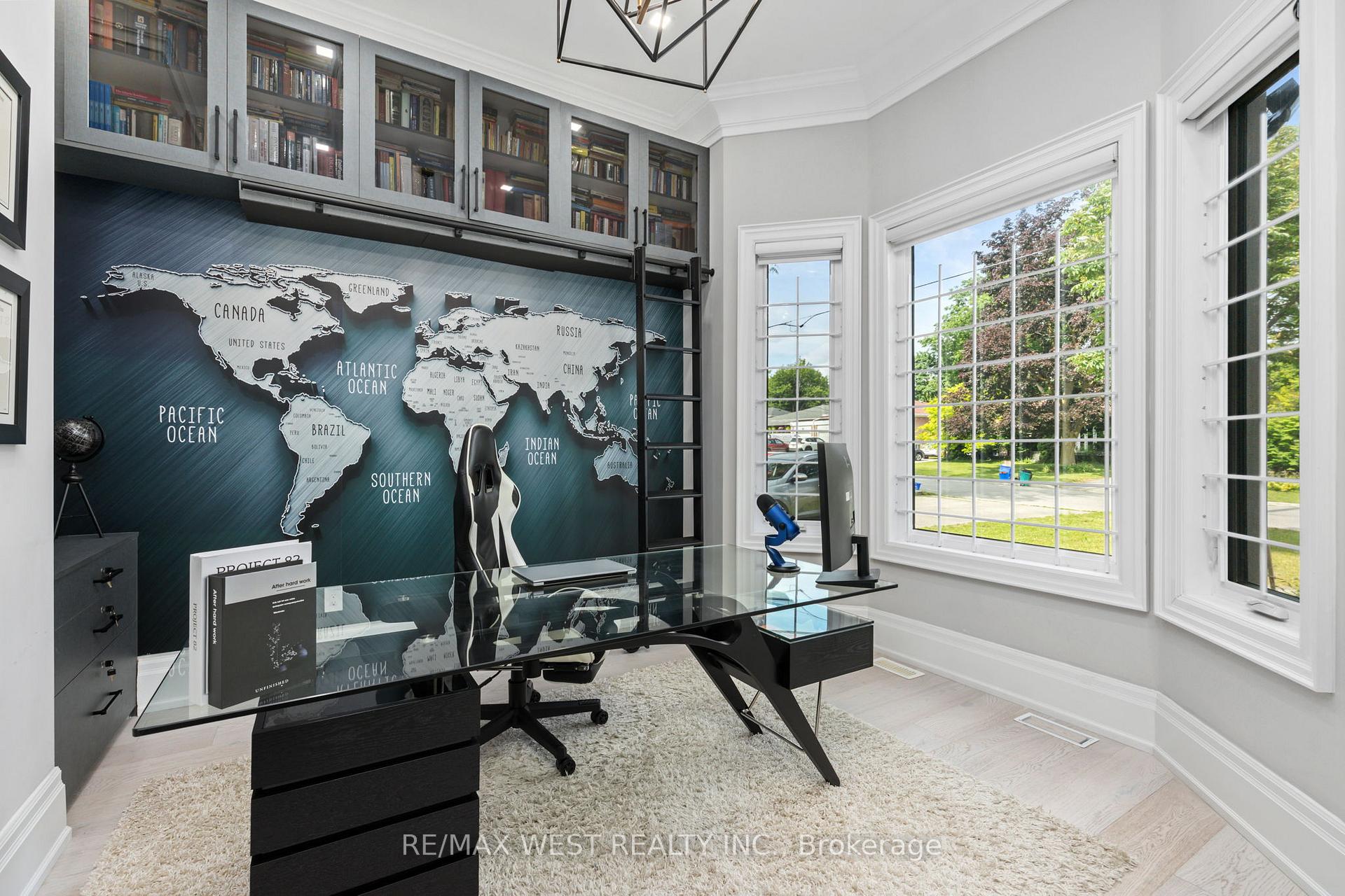 Photo 2 of 62 Sherwood Forest Drive, Markham, Bullock — HOMEH