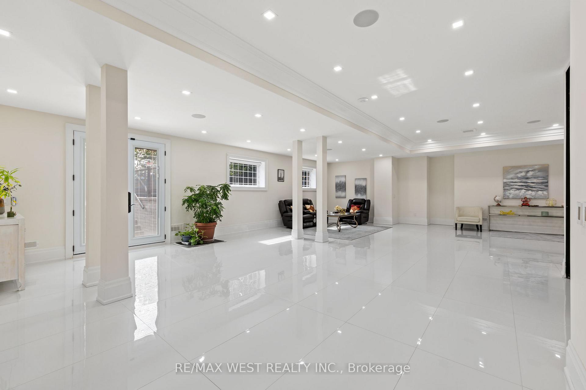 Photo 14 of 62 Sherwood Forest Drive, Markham, Bullock — HOMEH
