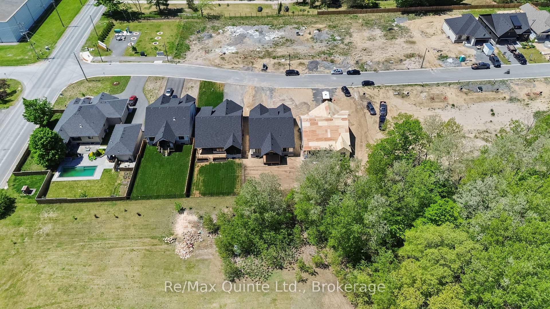 Photo 10 of 16 Deerview Drive, Quinte West, Murray Ward — HOMEH