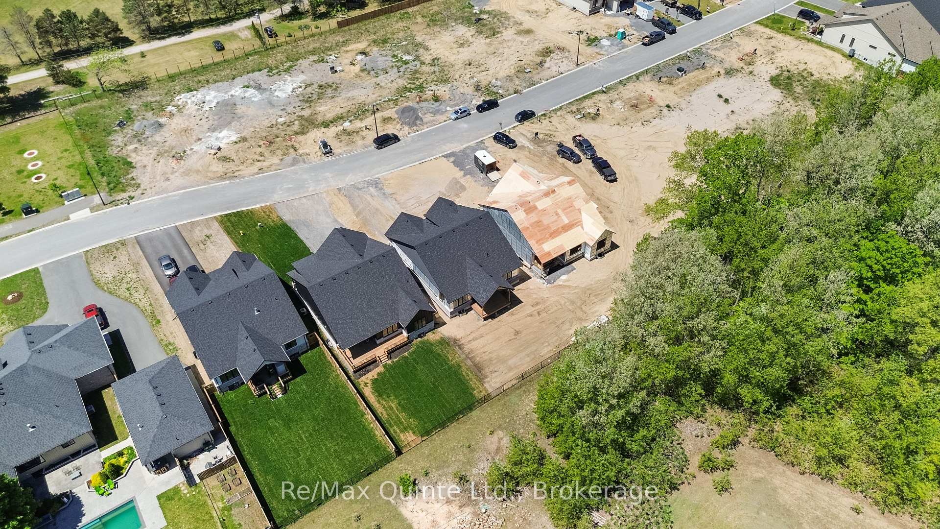 Photo 11 of 16 Deerview Drive, Quinte West, Murray Ward — HOMEH