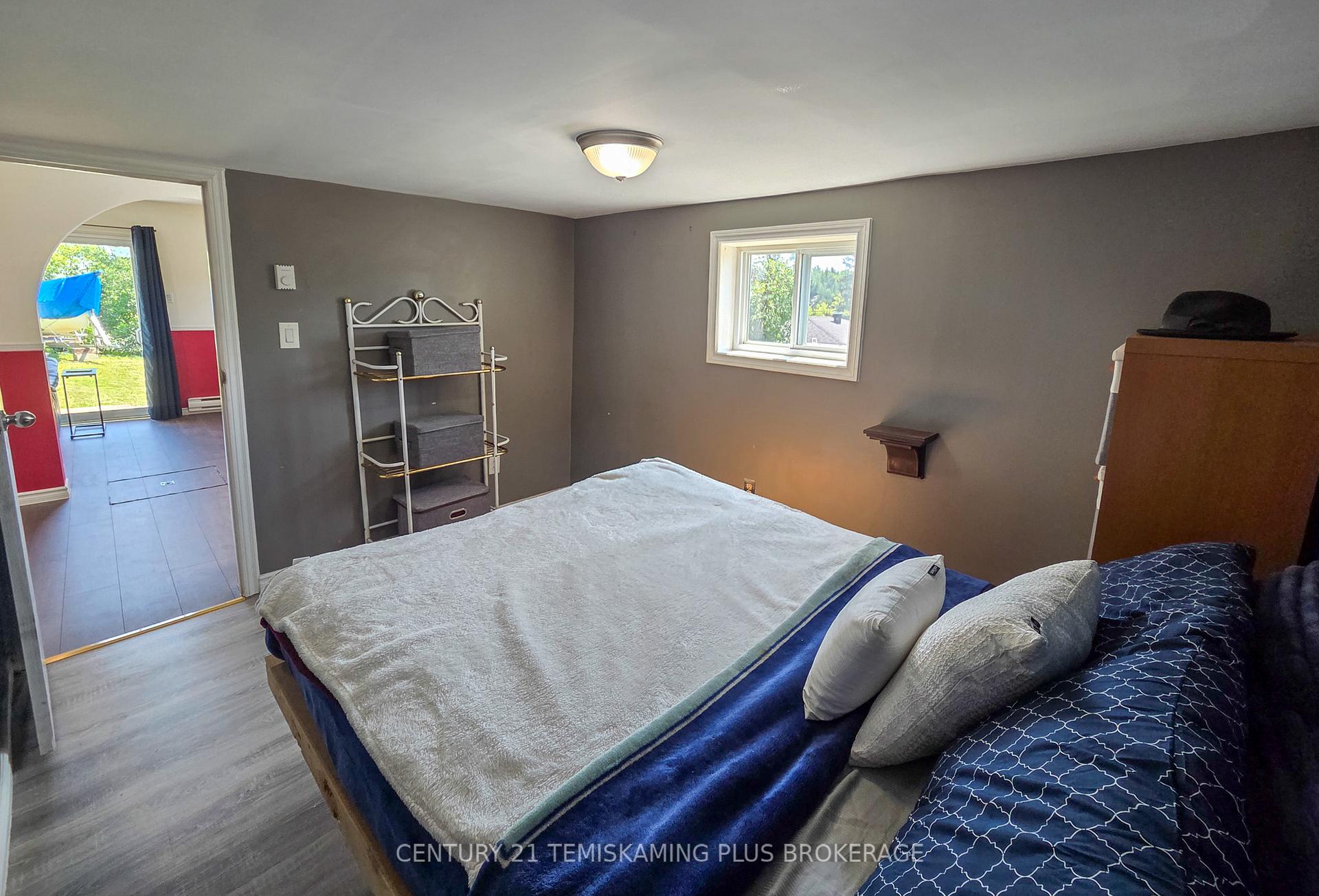 Photo 18 of 42 Russell Street, Cobalt — HOMEH