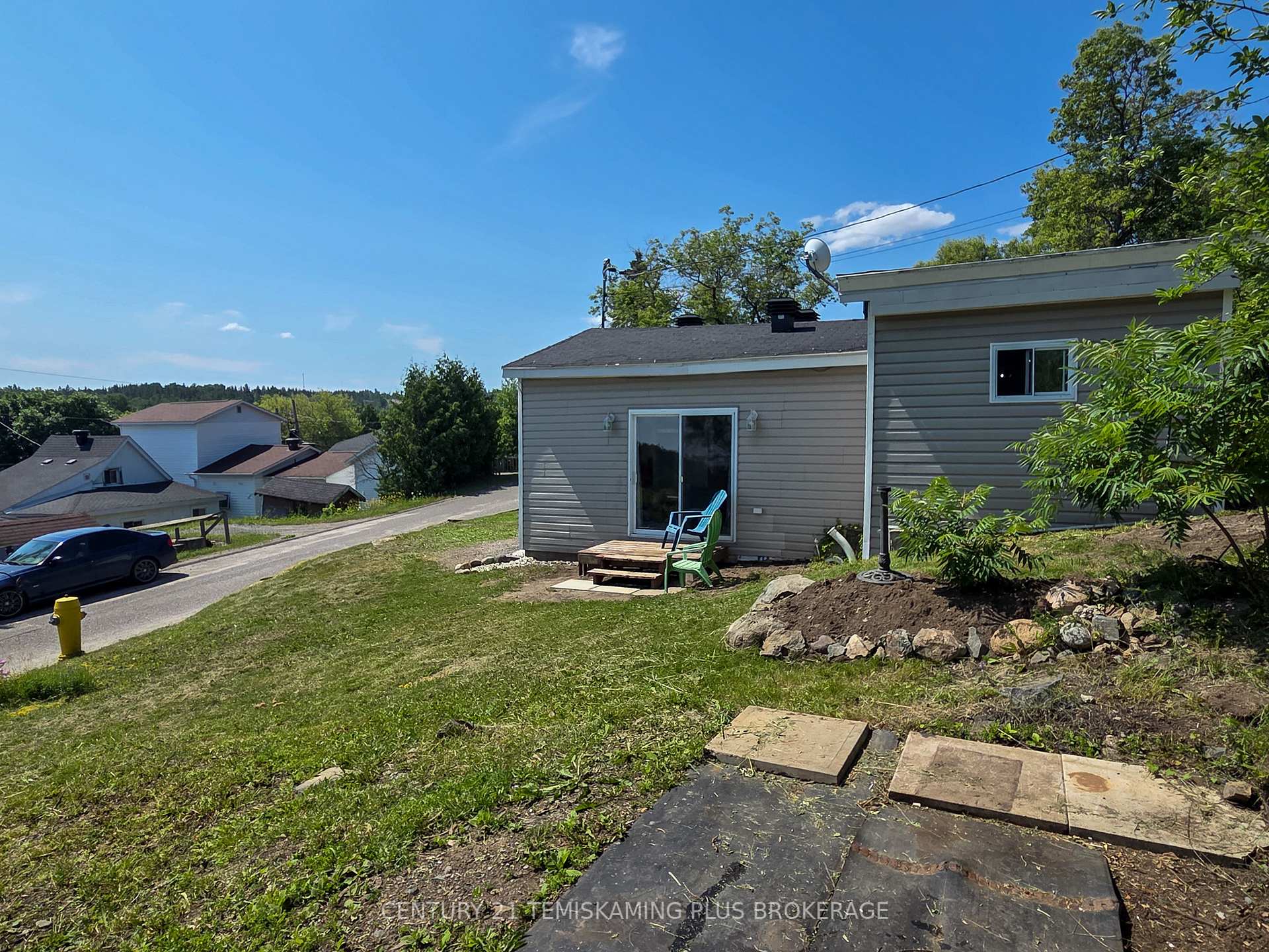 Photo 19 of 42 Russell Street, Cobalt — HOMEH