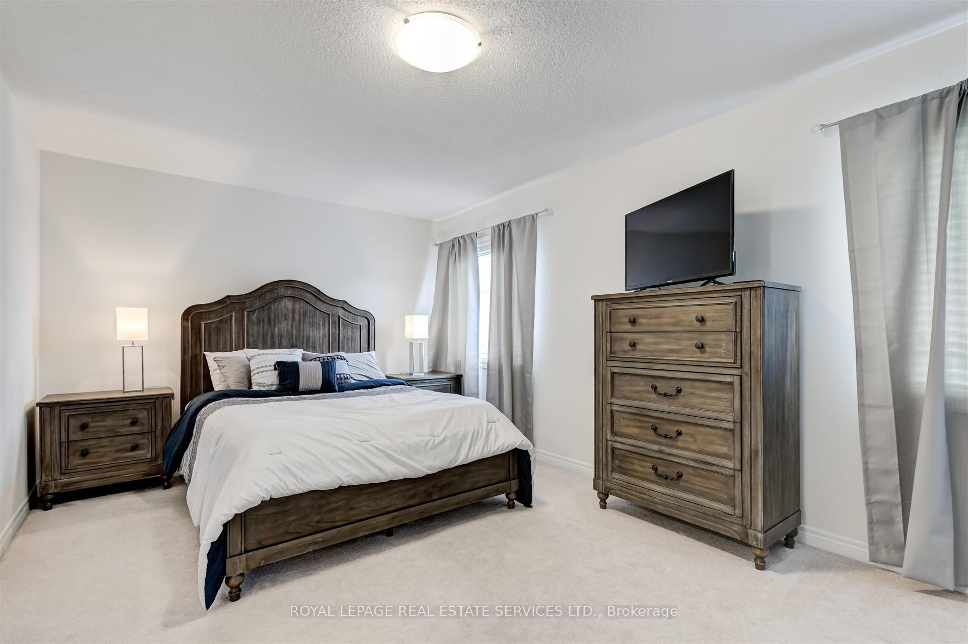 Photo 12 of 27 Erinview Terrace, Etobicoke, Eringate-Centennial-West Deane — HOMEH