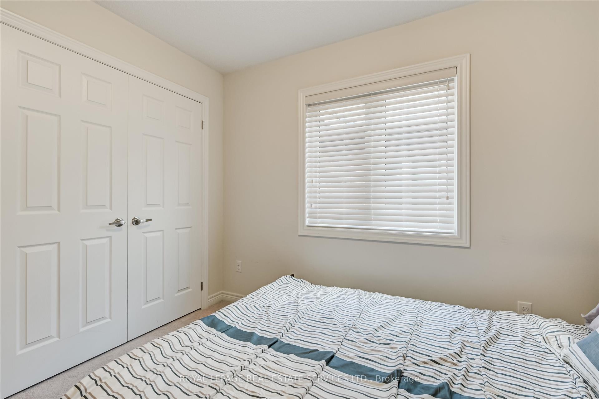Photo 19 of 27 Erinview Terrace, Etobicoke, Eringate-Centennial-West Deane — HOMEH