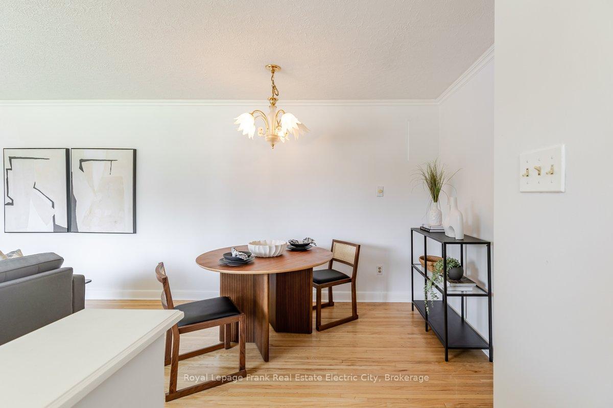 Photo 6 of 638 Crawford Drive, Peterborough, Otonabee Ward 1 — HOMEH
