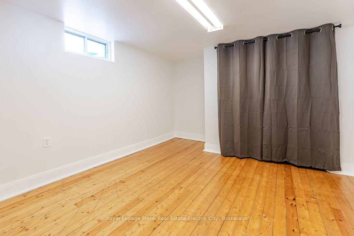 Photo 35 of 638 Crawford Drive, Peterborough, Otonabee Ward 1 — HOMEH