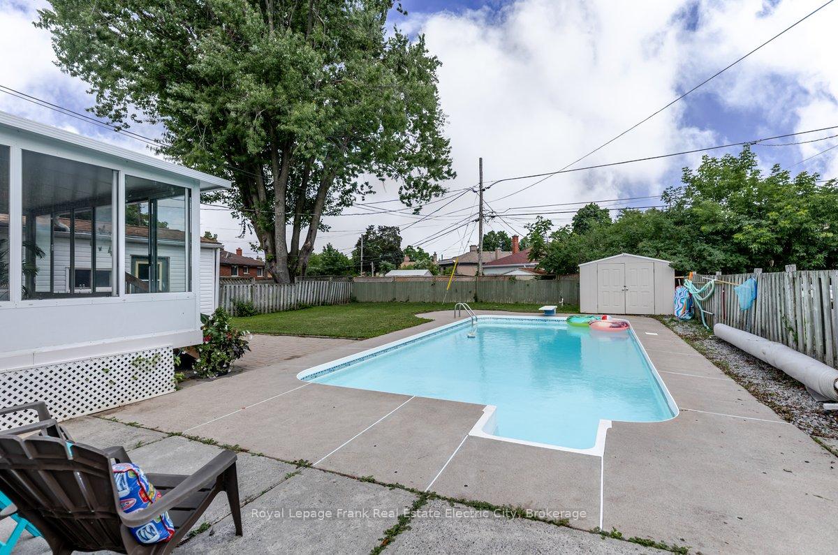 Photo 37 of 638 Crawford Drive, Peterborough, Otonabee Ward 1 — HOMEH