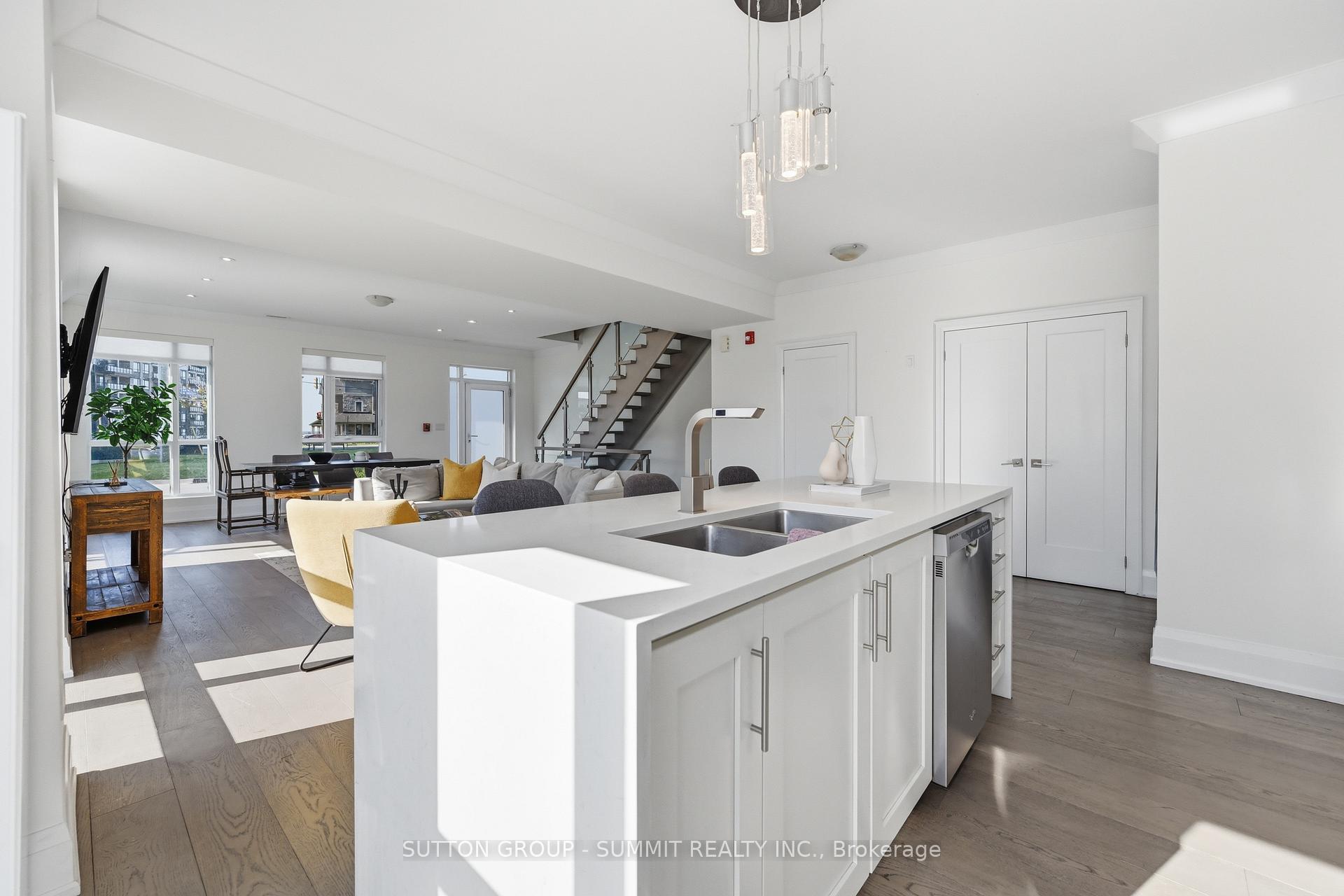 Photo 11 of 2 concord Place, Grimsby, Grimsby Beach — HOMEH