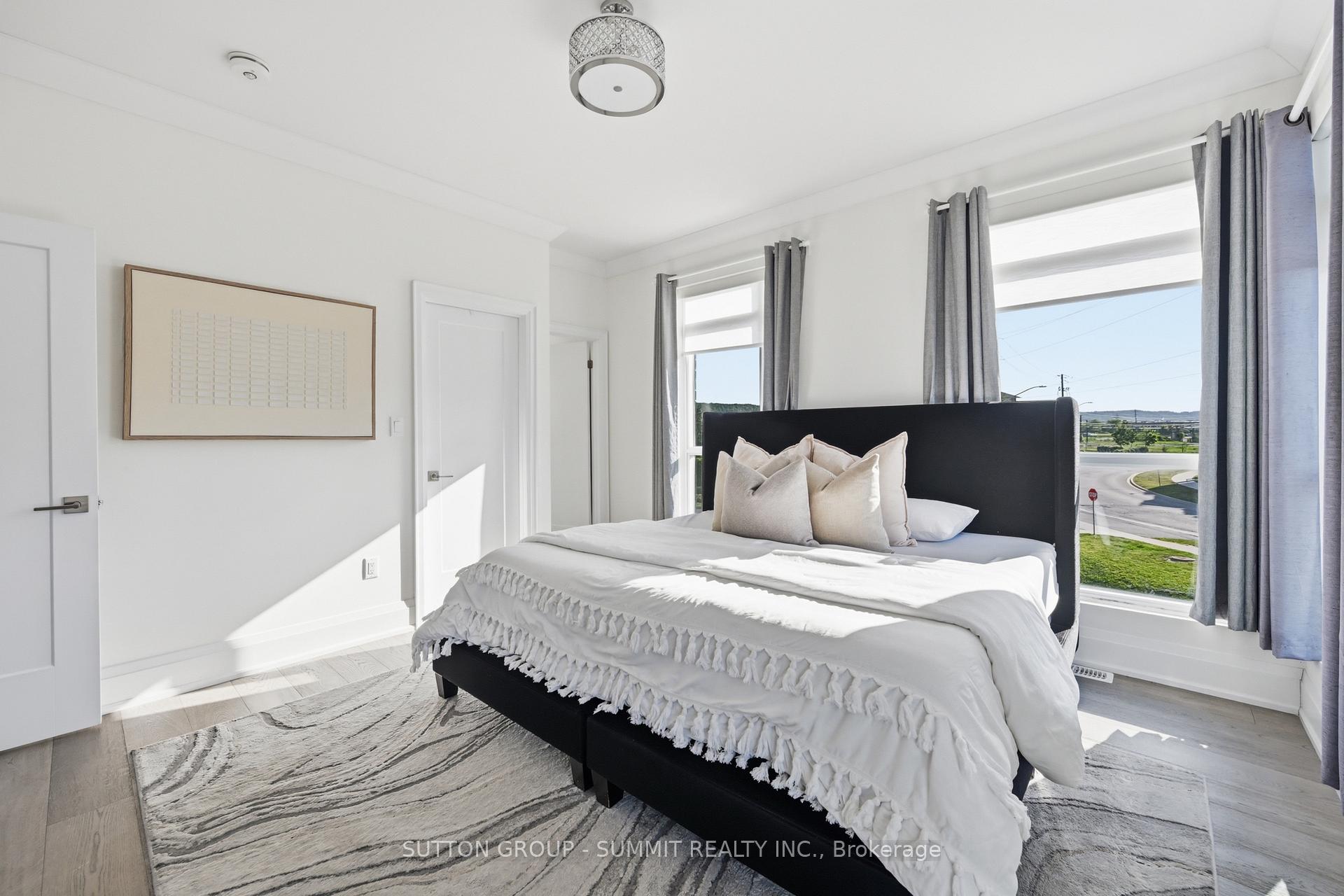Photo 33 of 2 concord Place, Grimsby, Grimsby Beach — HOMEH