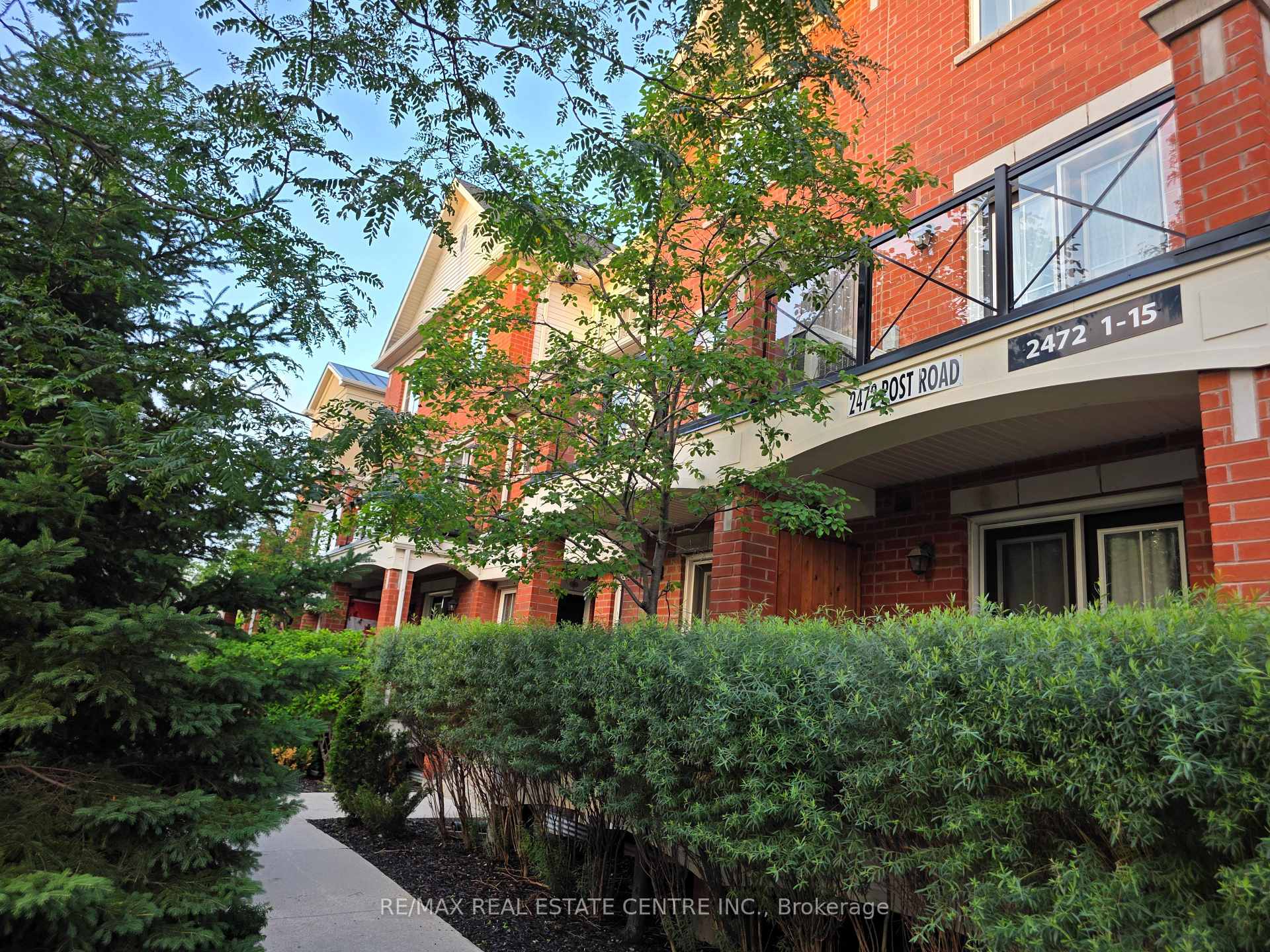 Photo 1 of Unit 4, 2472 Post Road, Oakville, River Oaks — HOMEH