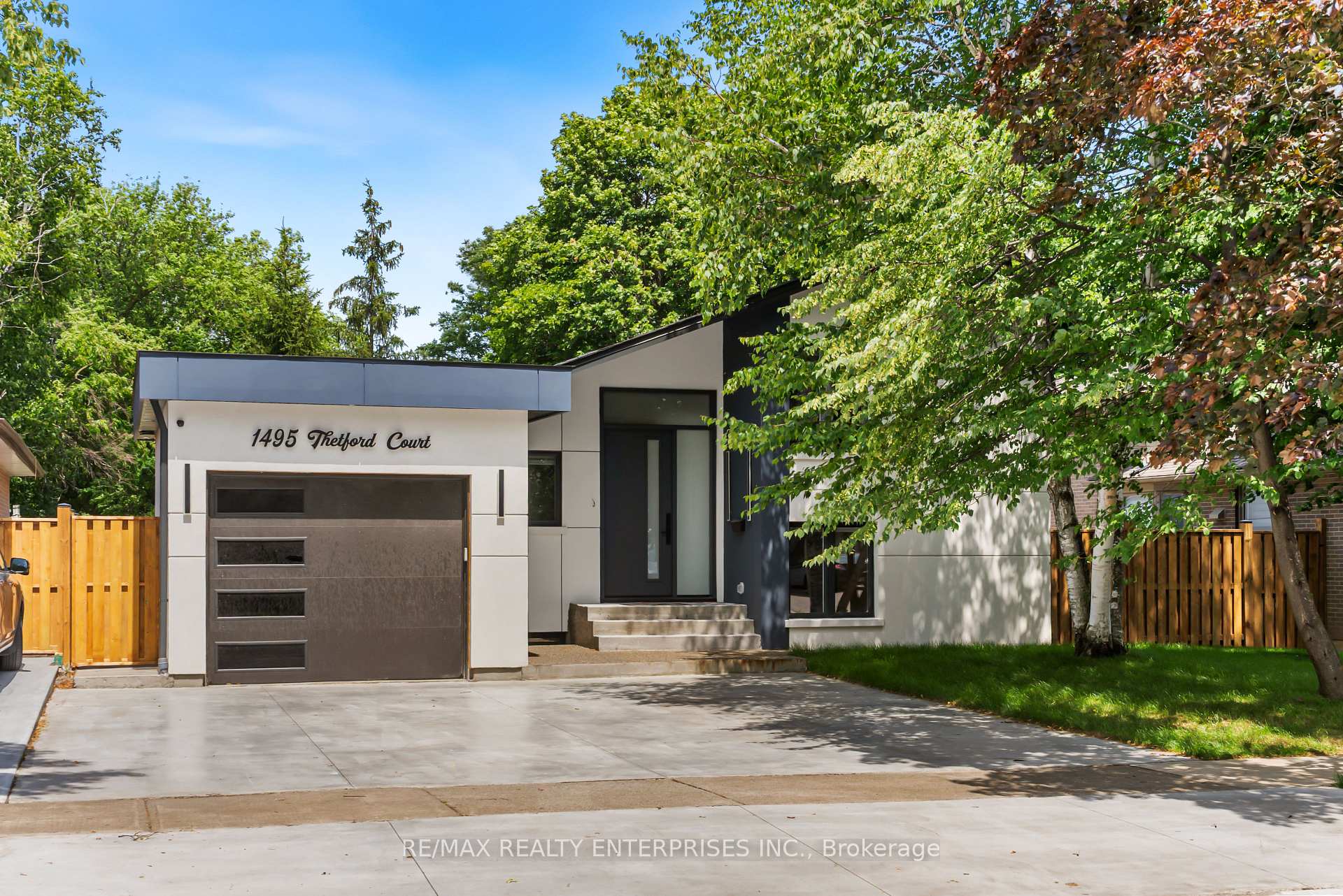 Photo of 1495 Thetford Court