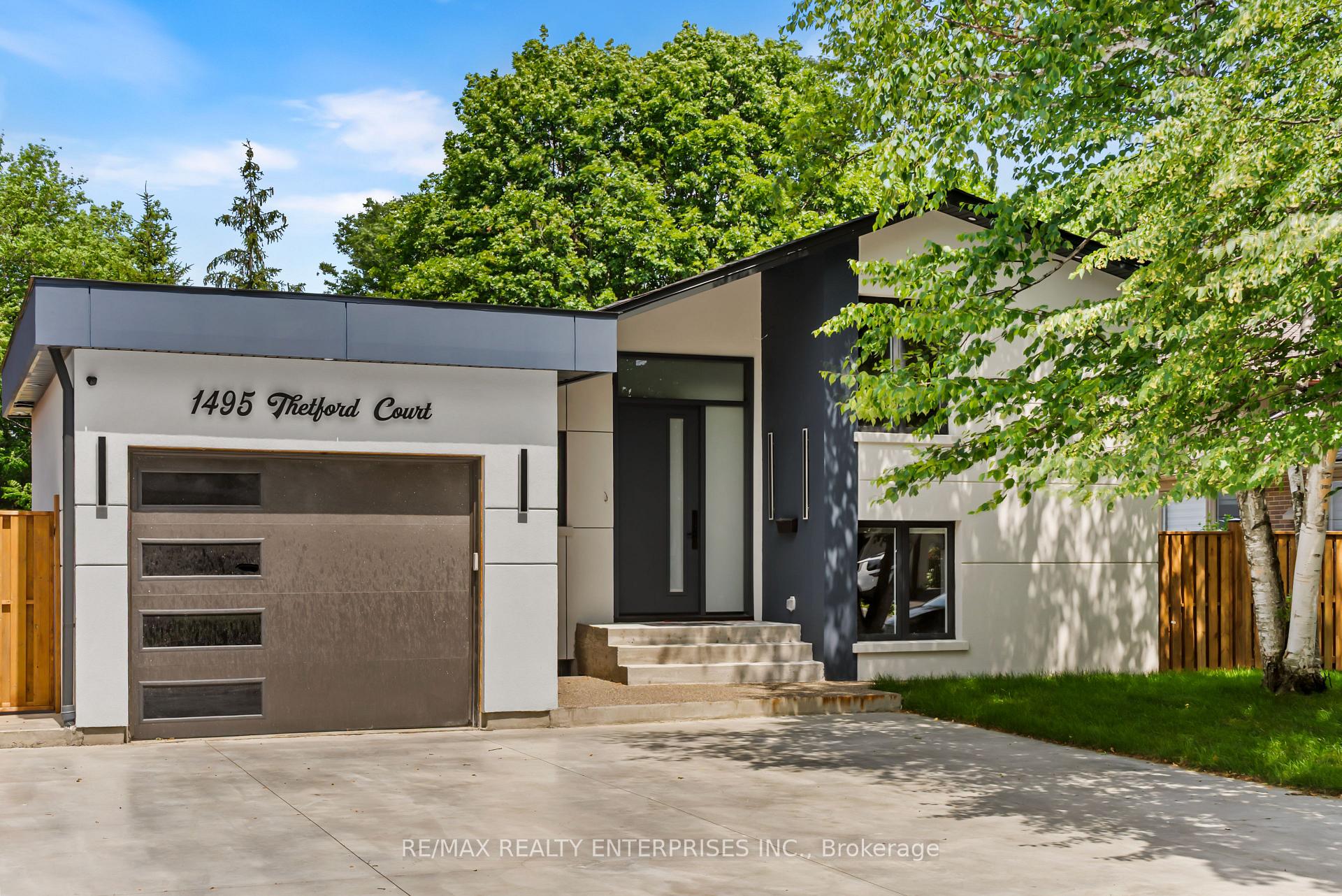 Front of 1495 Thetford Court