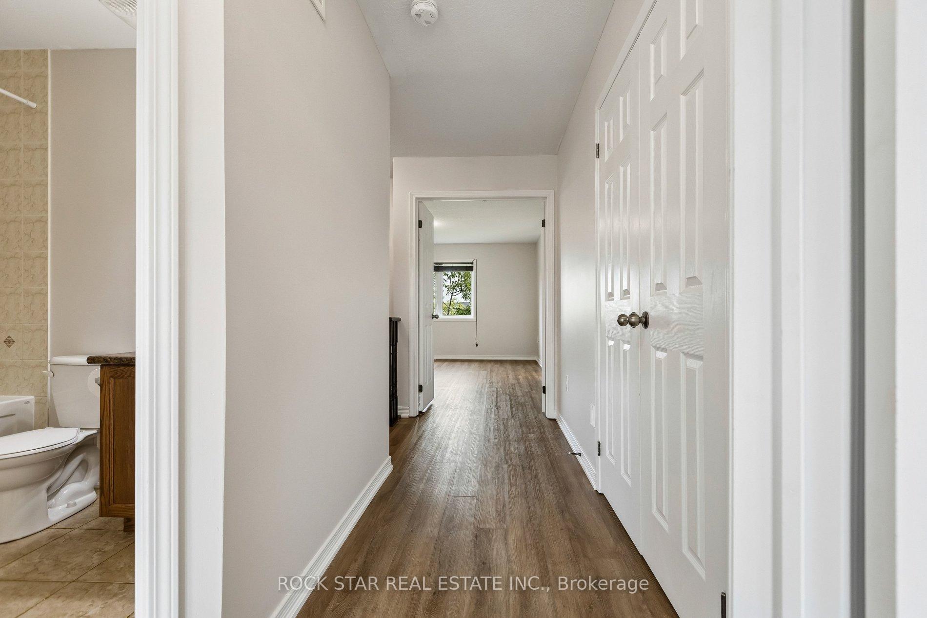 Photo 18 of 111 Bloomington Drive, Cambridge, Christopher-Champlain — HOMEH