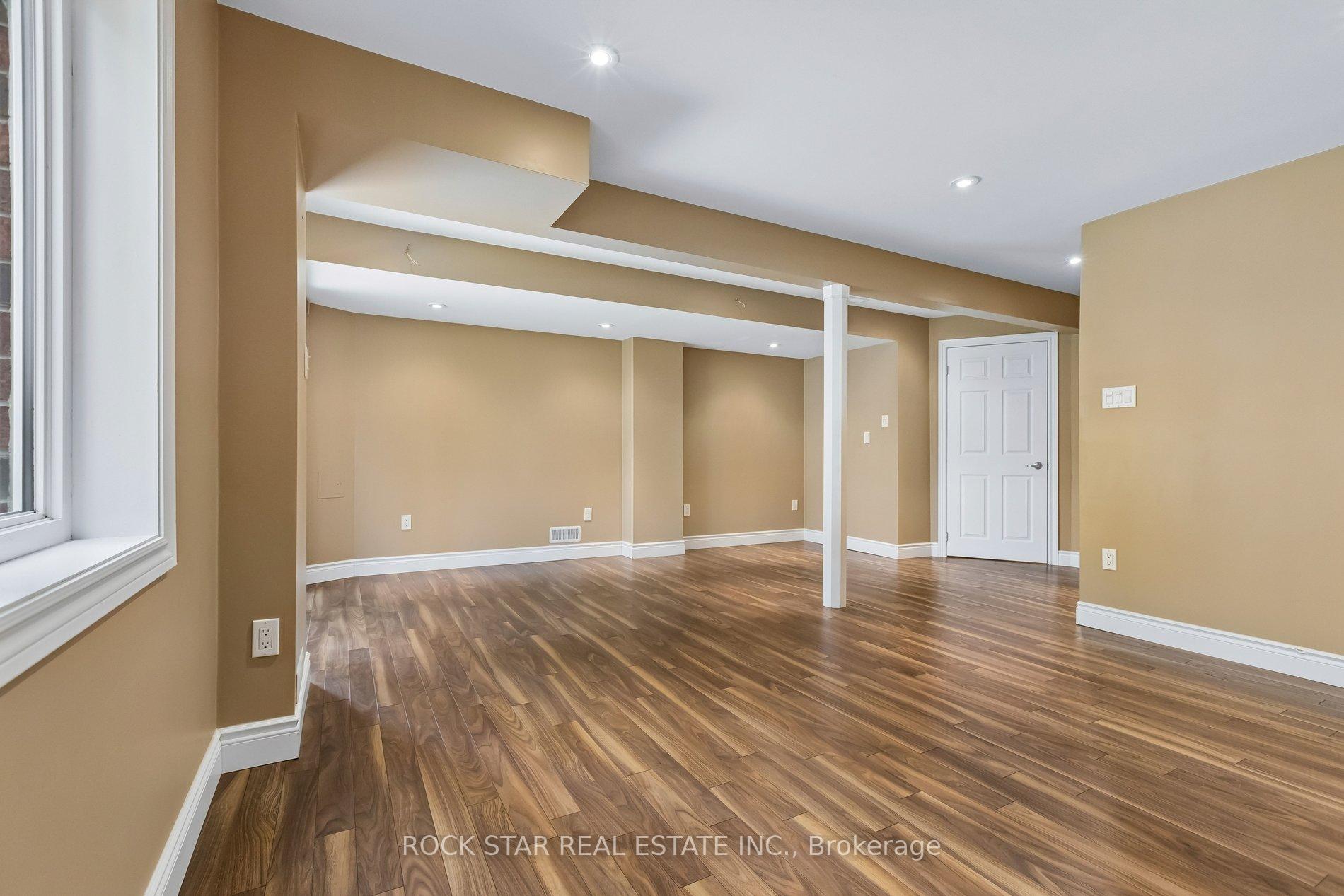Photo 27 of 111 Bloomington Drive, Cambridge, Christopher-Champlain — HOMEH