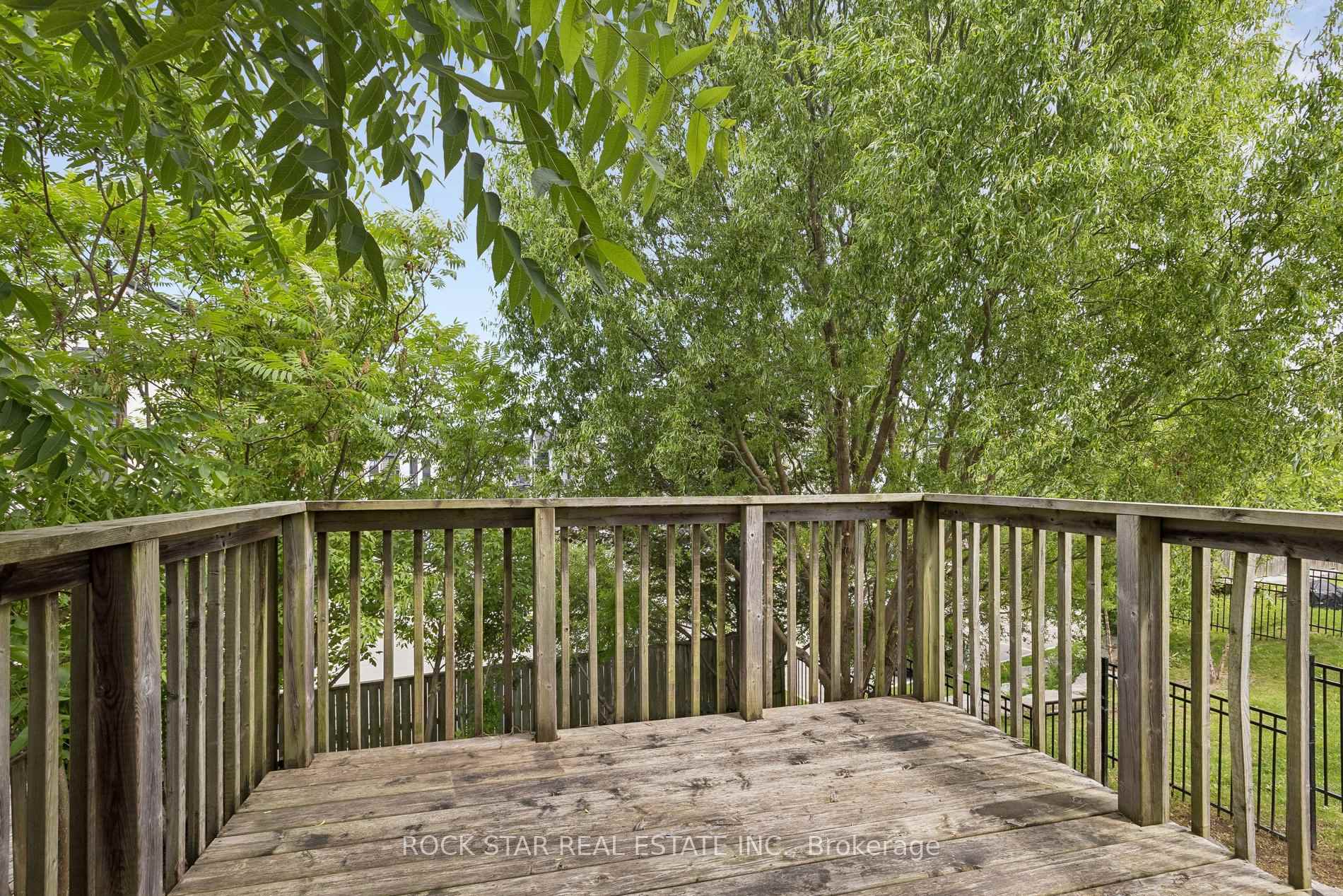 Photo 28 of 111 Bloomington Drive, Cambridge, Christopher-Champlain — HOMEH