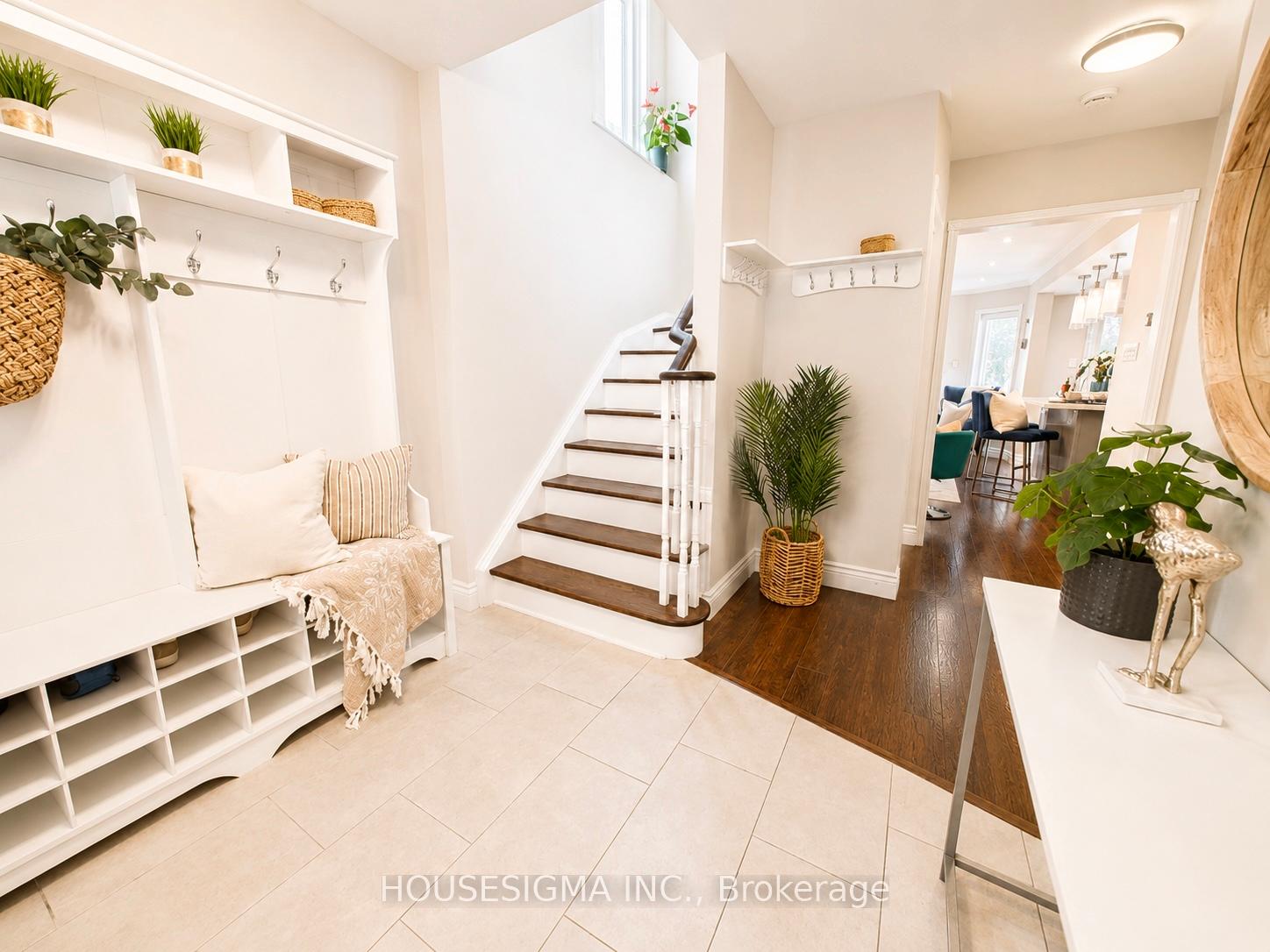 Photo 5 of 114 Zachary Place, Whitby, Brooklin — HOMEH