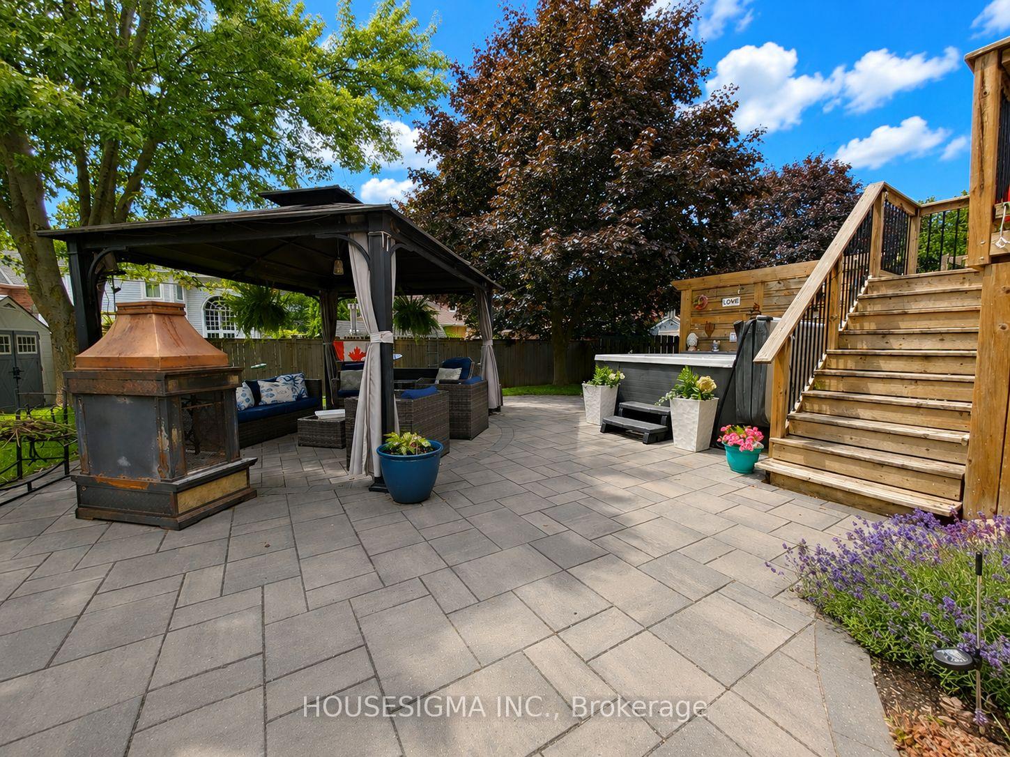 Photo 1 of 114 Zachary Place, Whitby, Brooklin — HOMEH