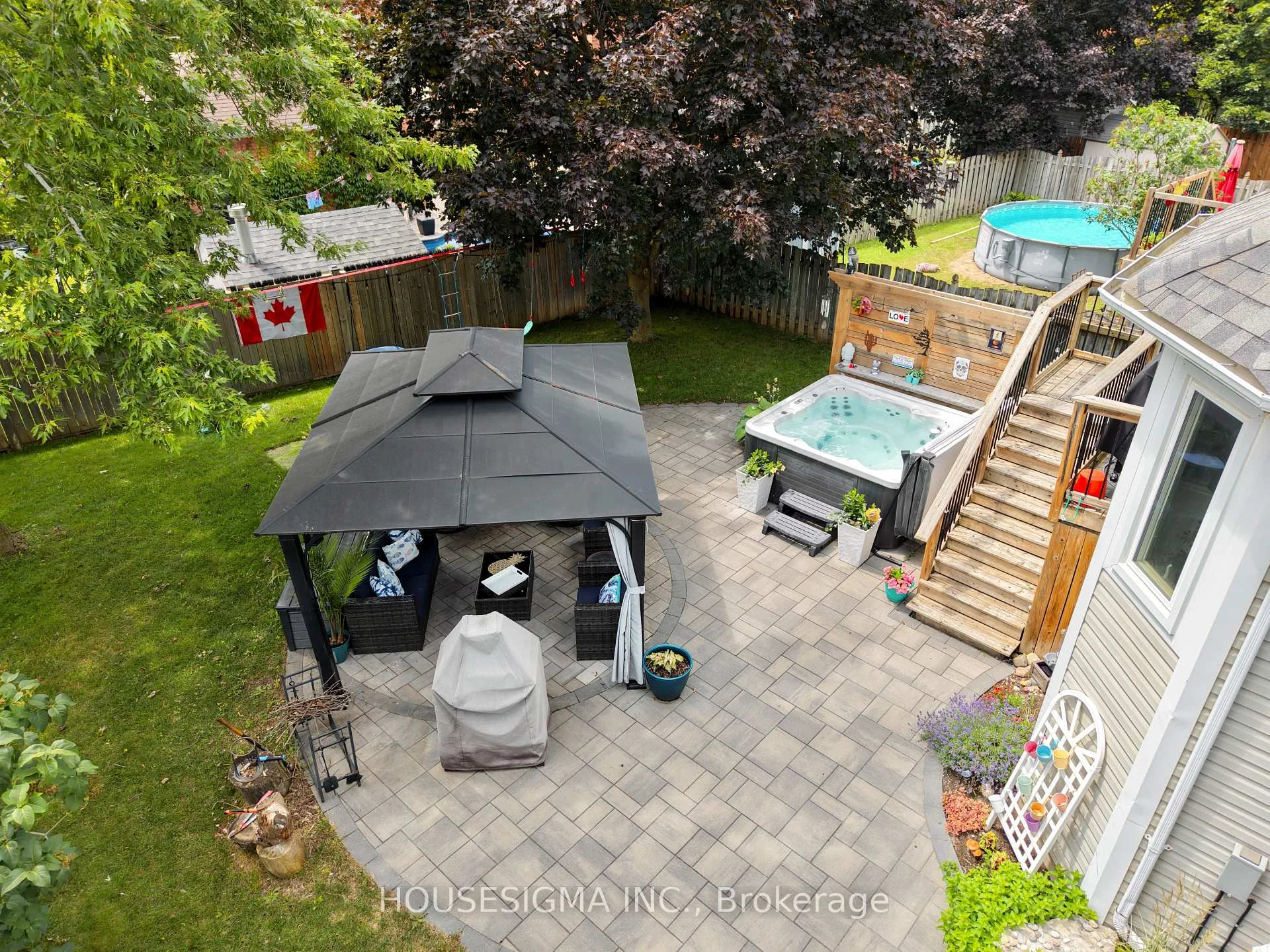 Photo 10 of 114 Zachary Place, Whitby, Brooklin — HOMEH