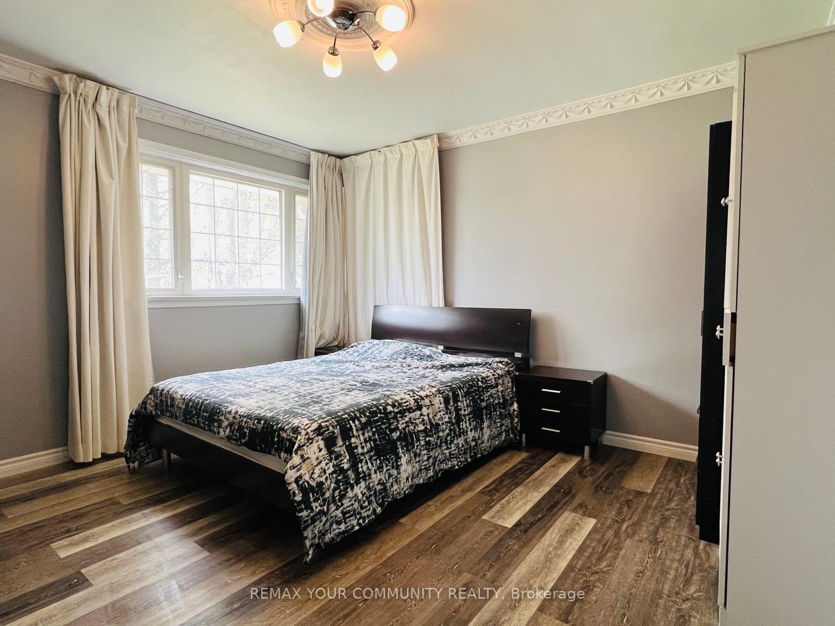 Photo 9 of 211 James Street, King, King City — HOMEH