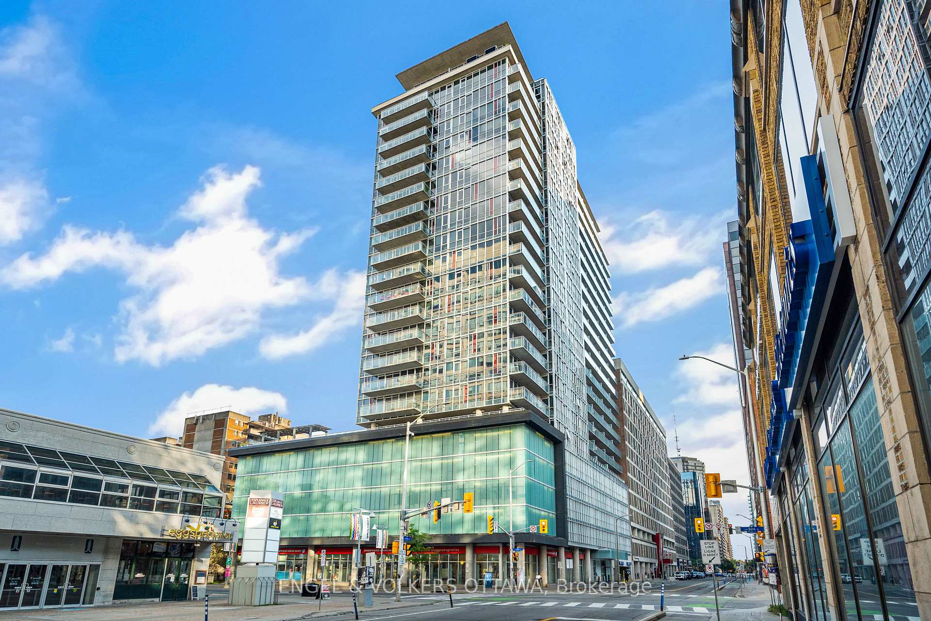 Photo of Unit 1710, 324 Laurier Avenue W
