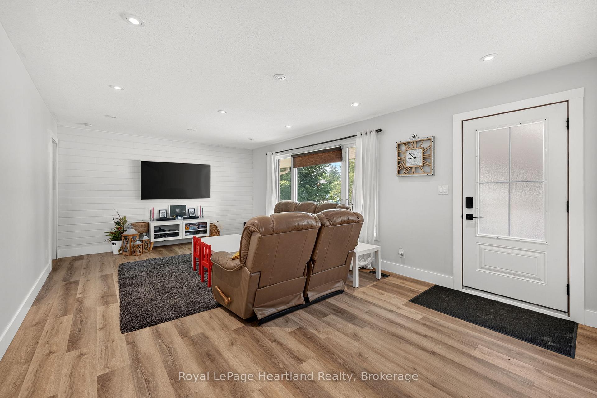 Photo 4 of 240 Elm Avenue N, North Perth, Listowel — HOMEH