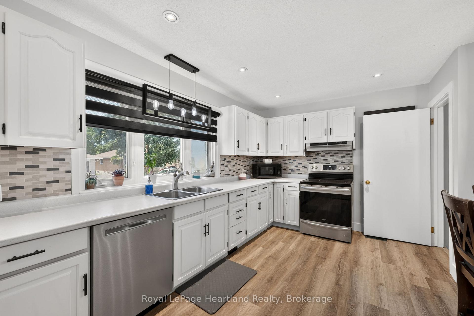 Photo 9 of 240 Elm Avenue N, North Perth, Listowel — HOMEH