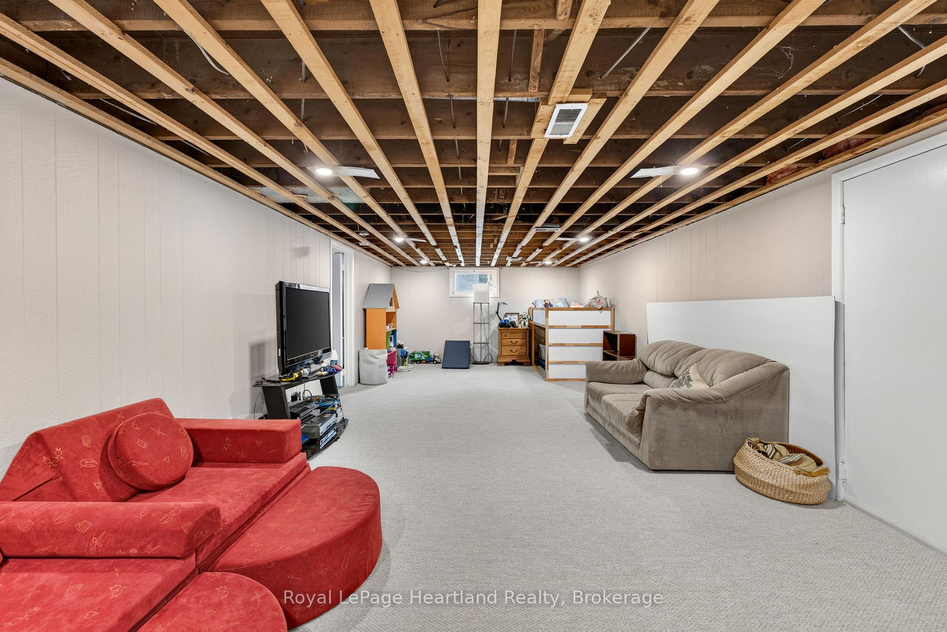 Photo 20 of 240 Elm Avenue N, North Perth, Listowel — HOMEH