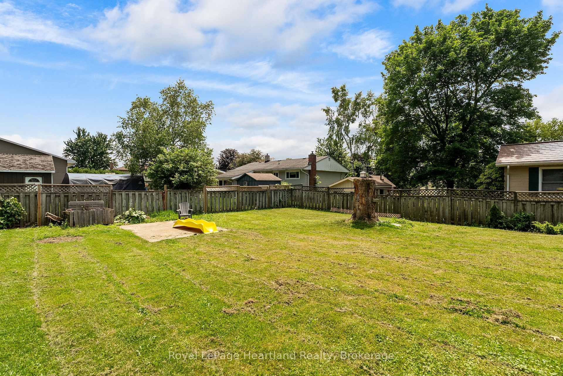 Photo 39 of 240 Elm Avenue N, North Perth, Listowel — HOMEH