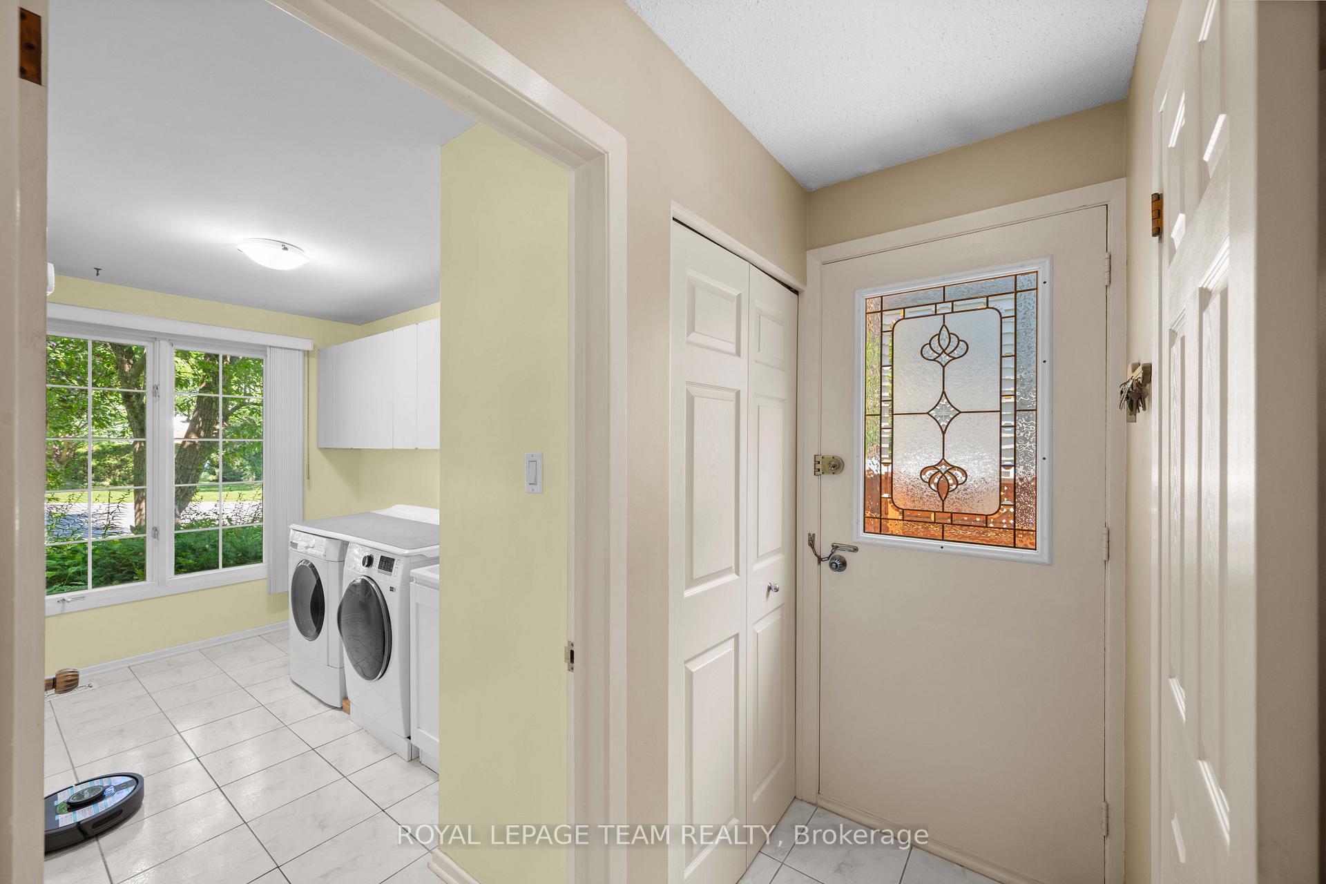 Photo 8 of 36 Glendenning Drive, Ottawa, Arlington Woods — HOMEH